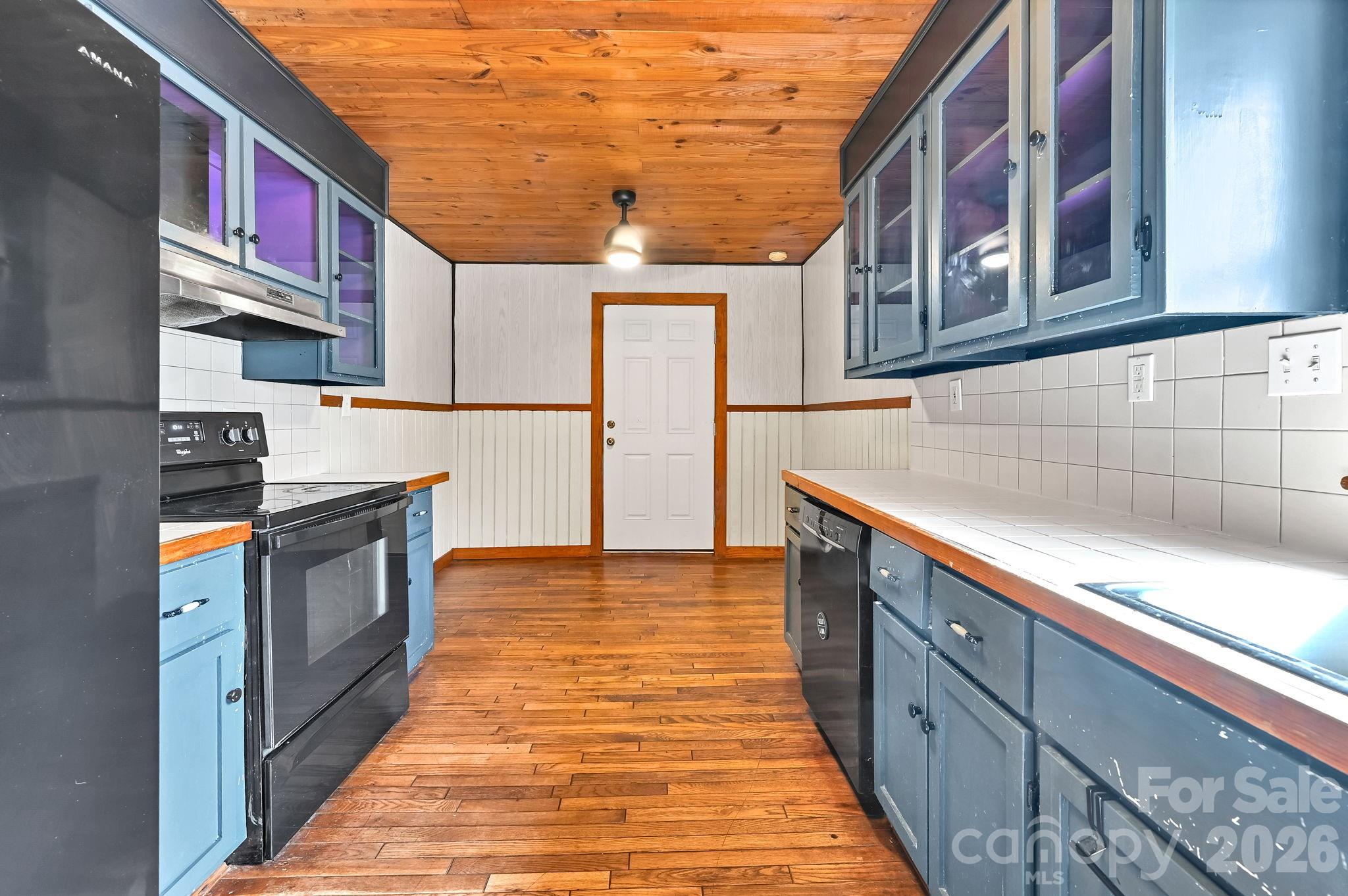 376 Fairview Road — Asheville