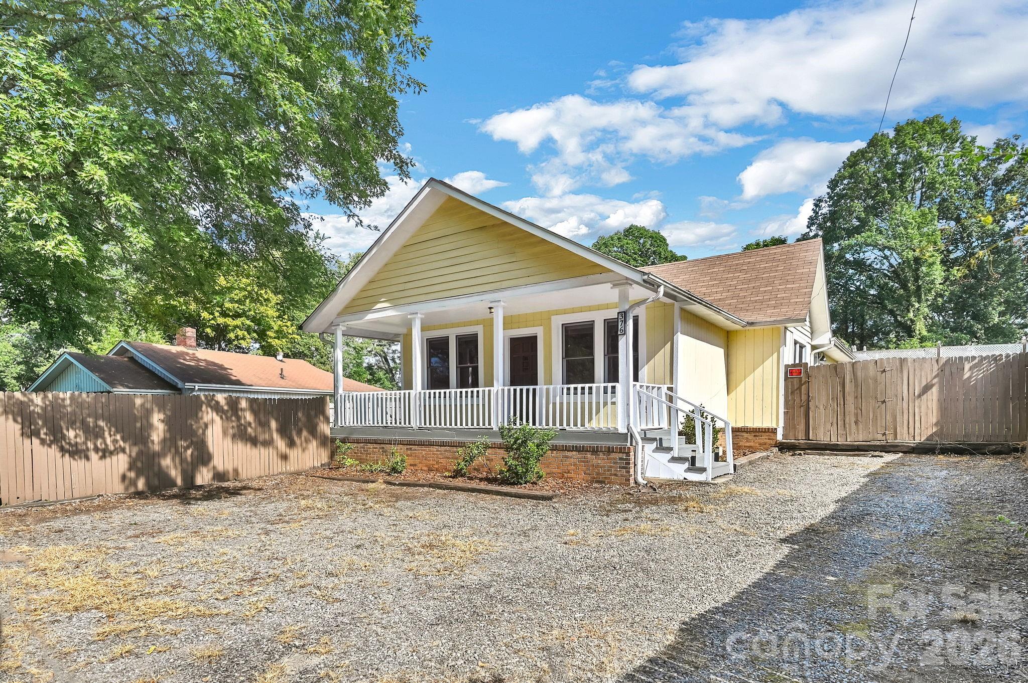 376 Fairview Road — Asheville