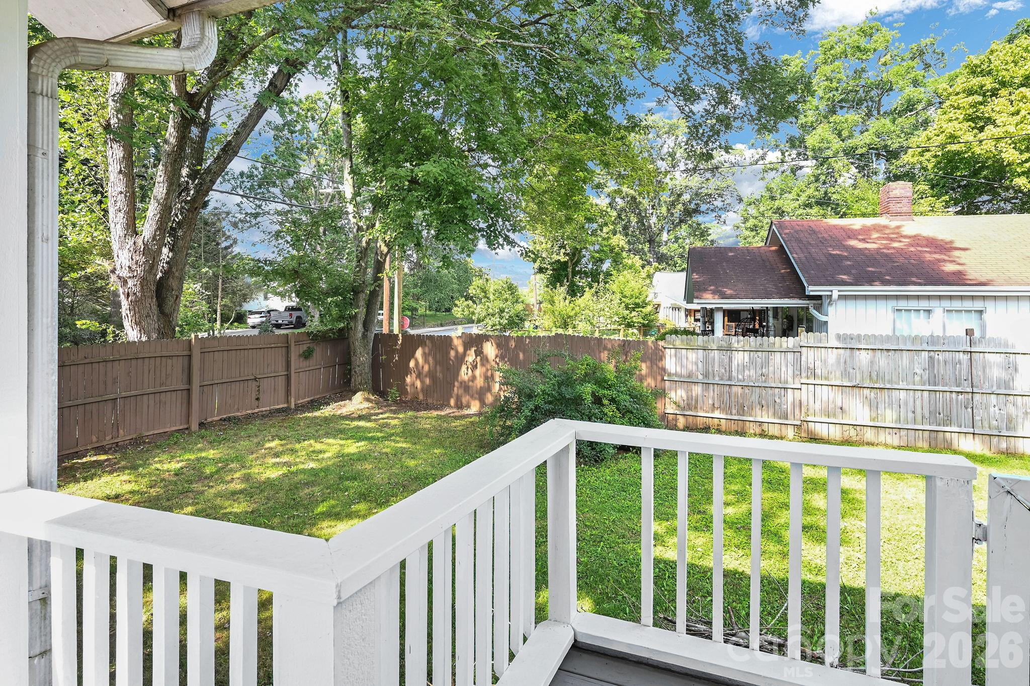 376 Fairview Road — Asheville