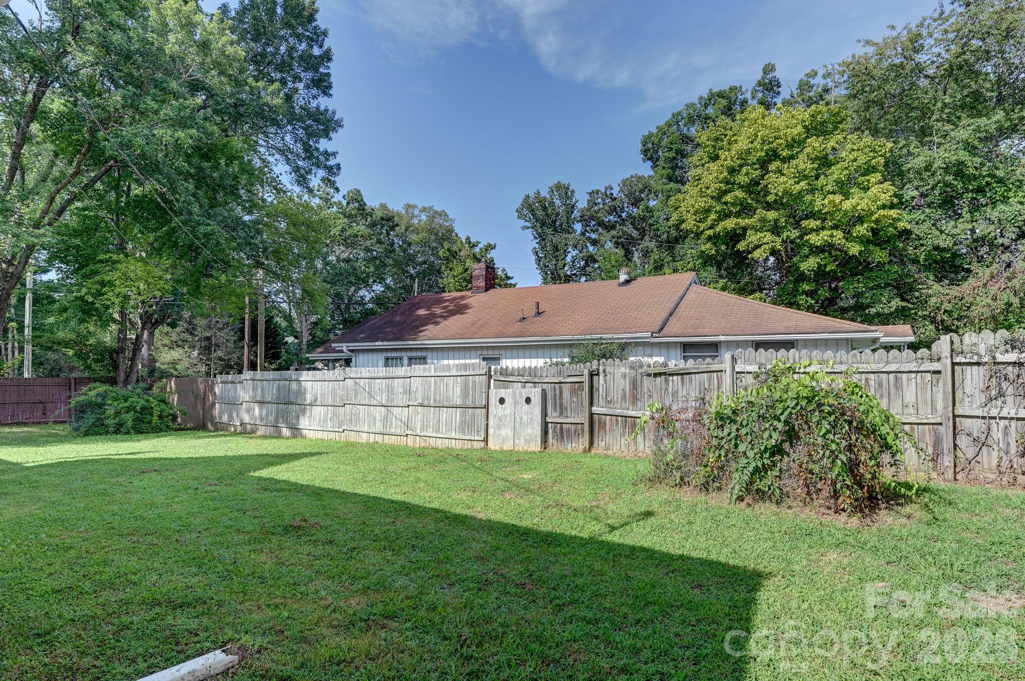 376 Fairview Road — Asheville
