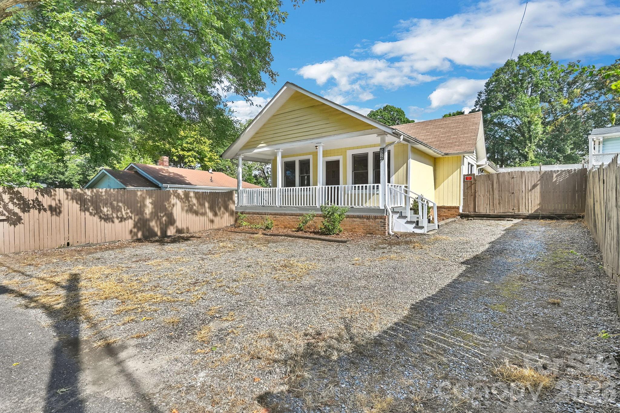 376 Fairview Road — Asheville