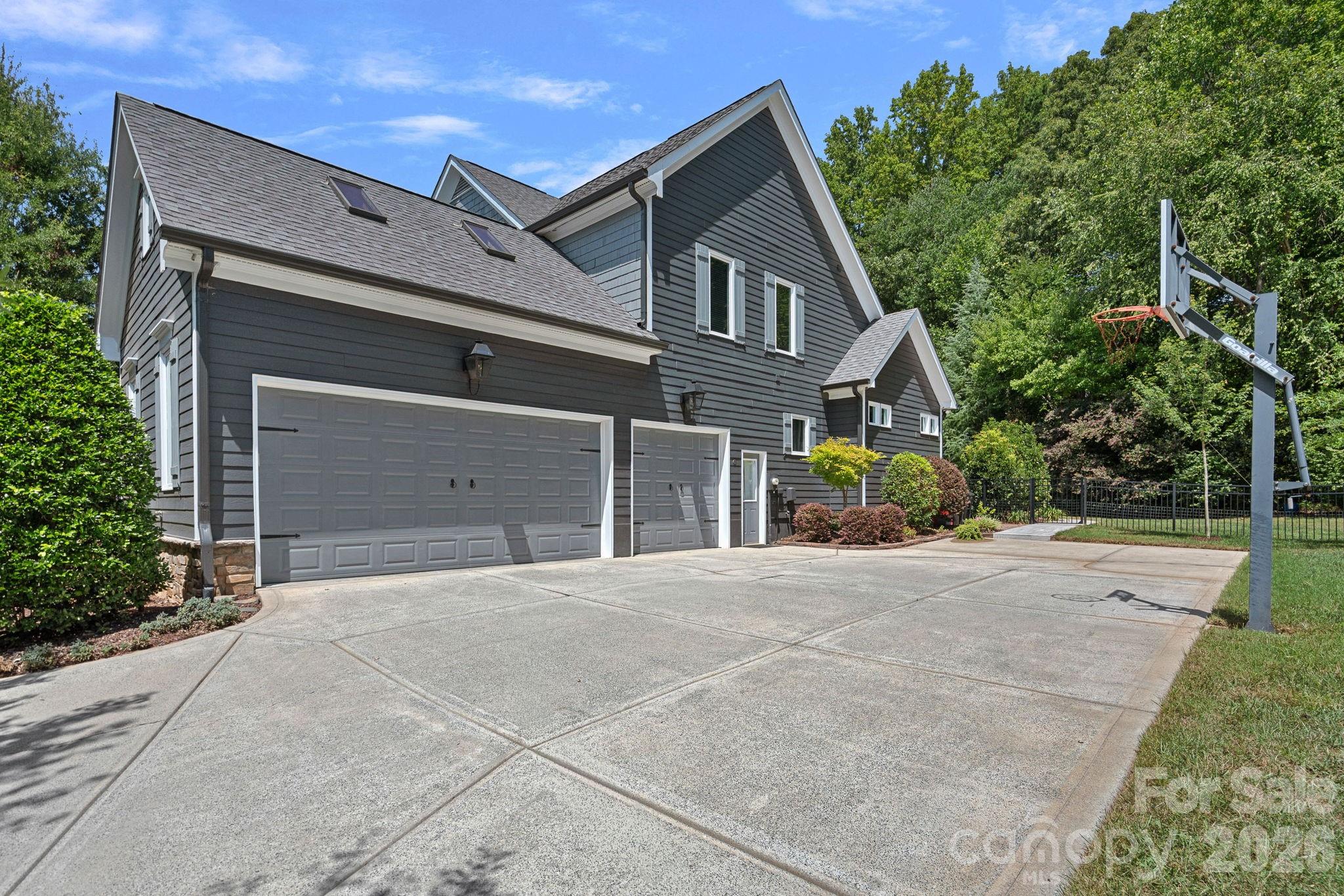 18525 Rollingdale Lane — Davidson