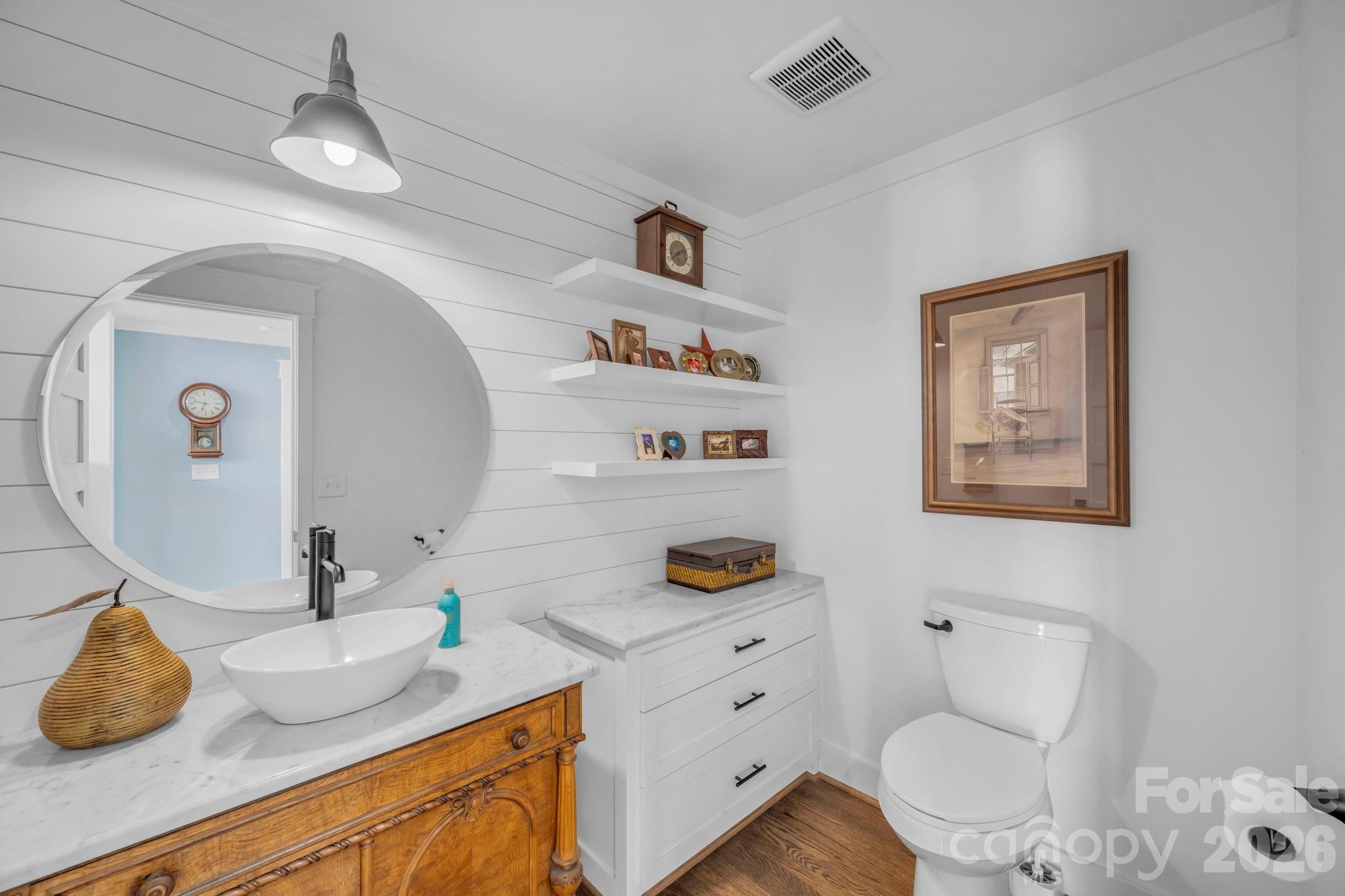 1260A Beaver Island Trail Road — Walnut Cove