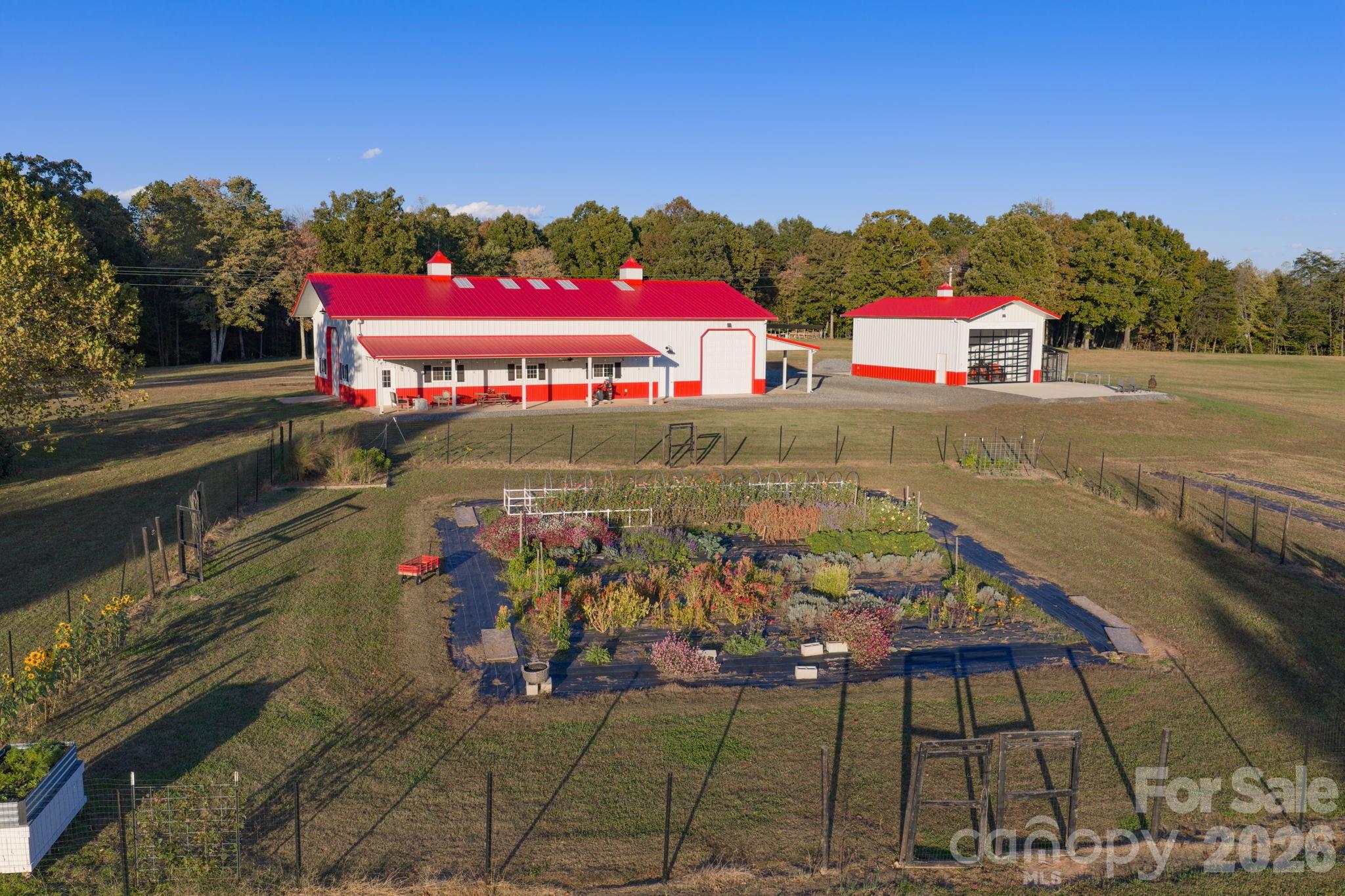 1260A Beaver Island Trail Road — Walnut Cove