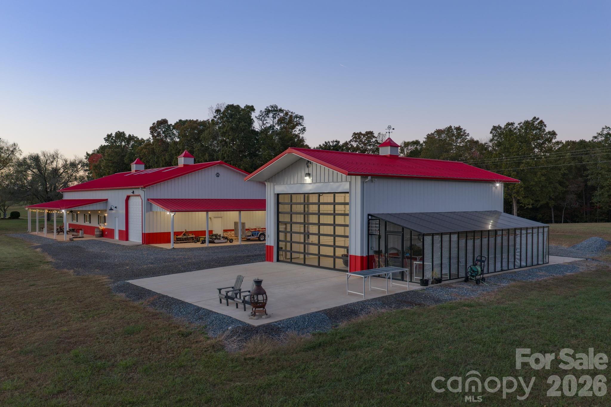 1260A Beaver Island Trail Road — Walnut Cove