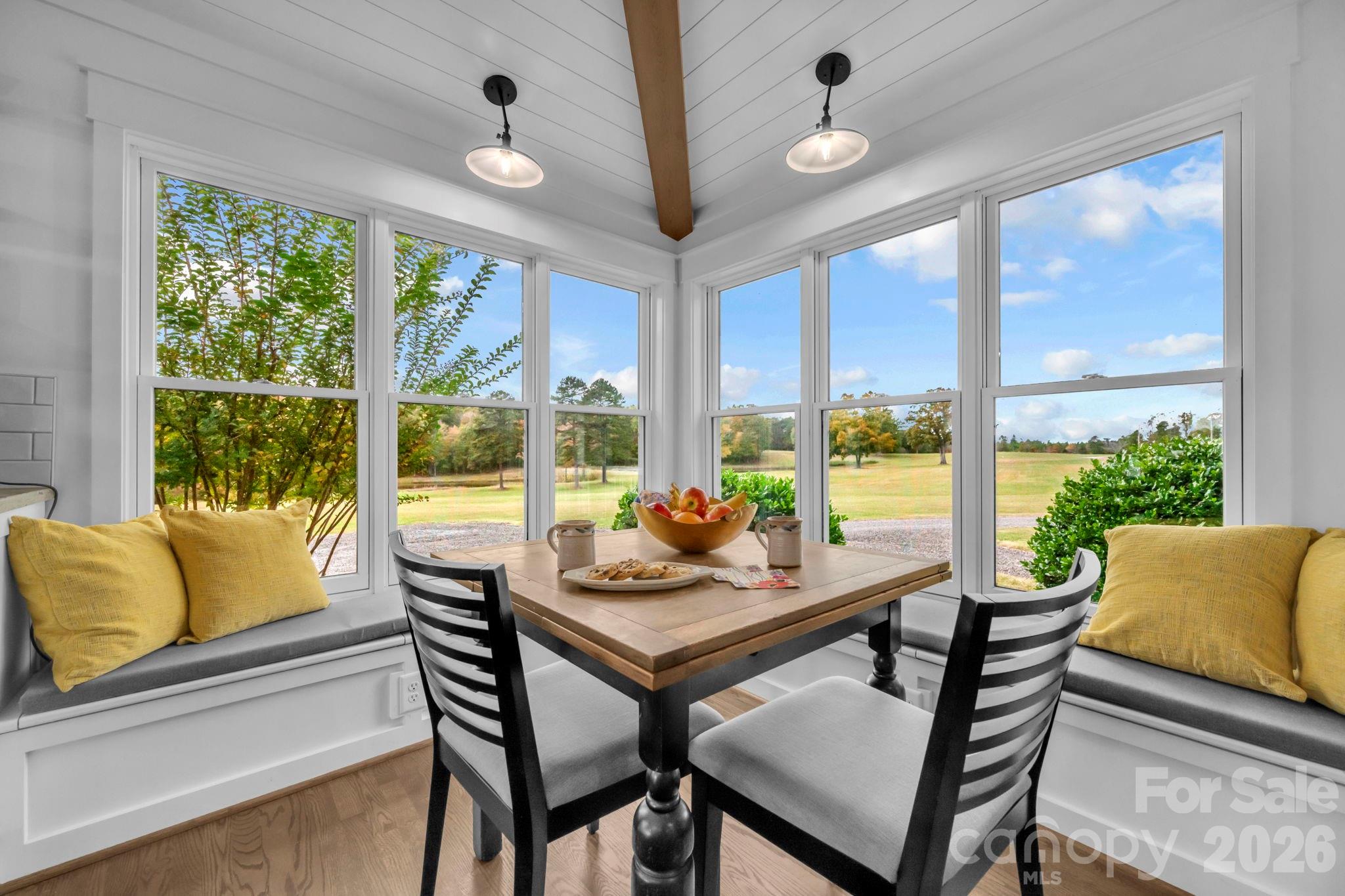 1260A Beaver Island Trail Road — Walnut Cove