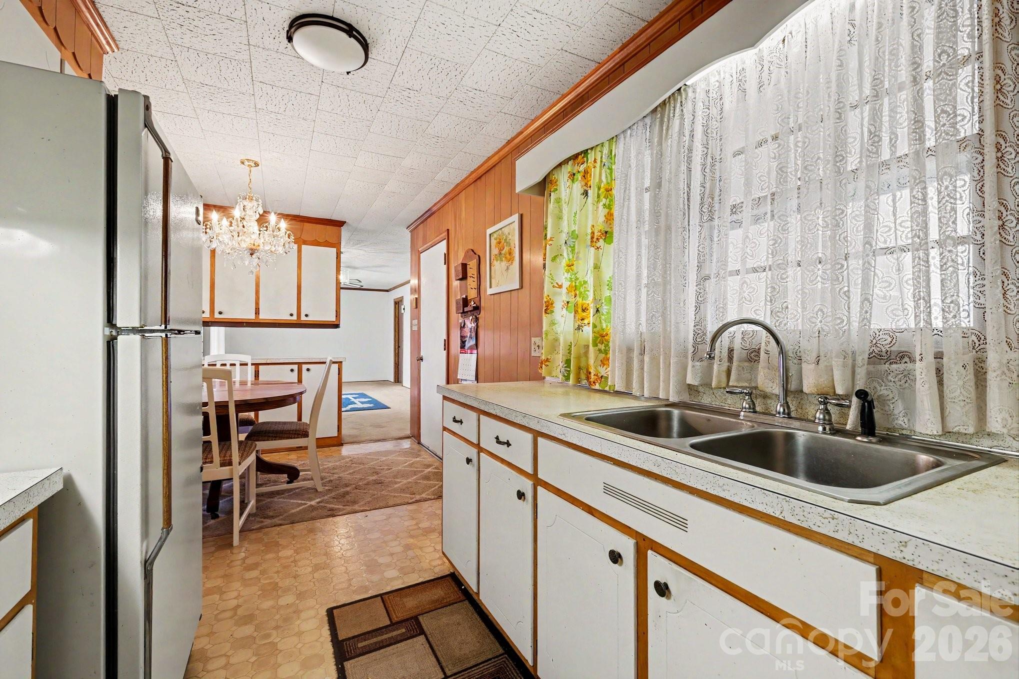 2997 Flat Creek Road — Lancaster