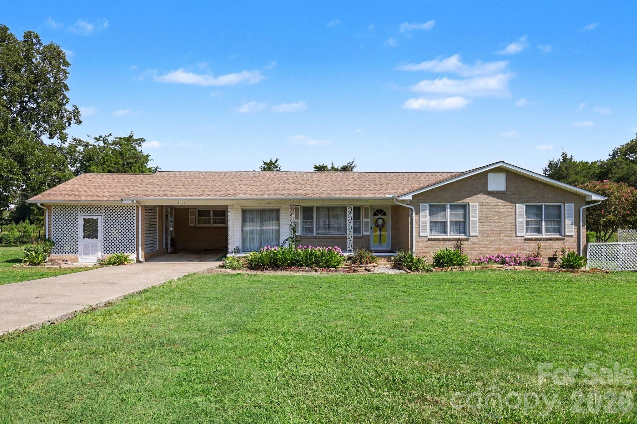 2997 Flat Creek Road — Lancaster