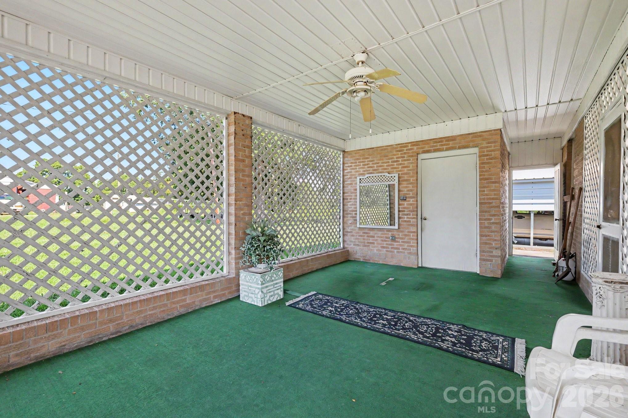 2997 Flat Creek Road — Lancaster
