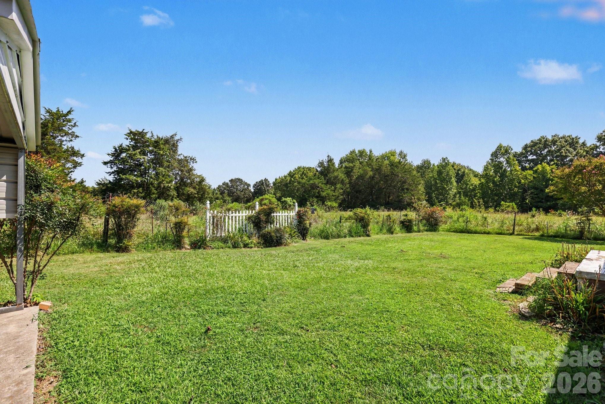 2997 Flat Creek Road — Lancaster