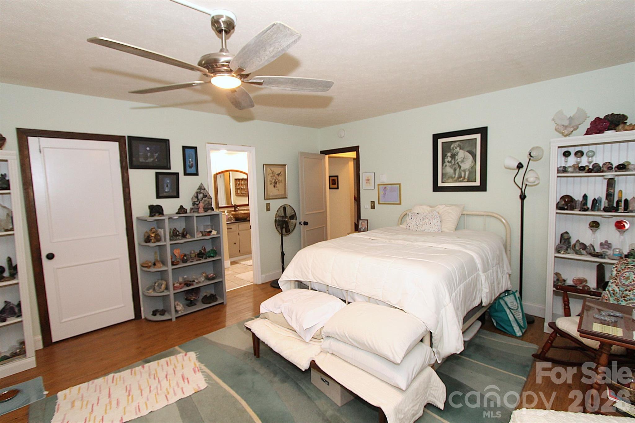 86 Pine Ridge Road — Hendersonville