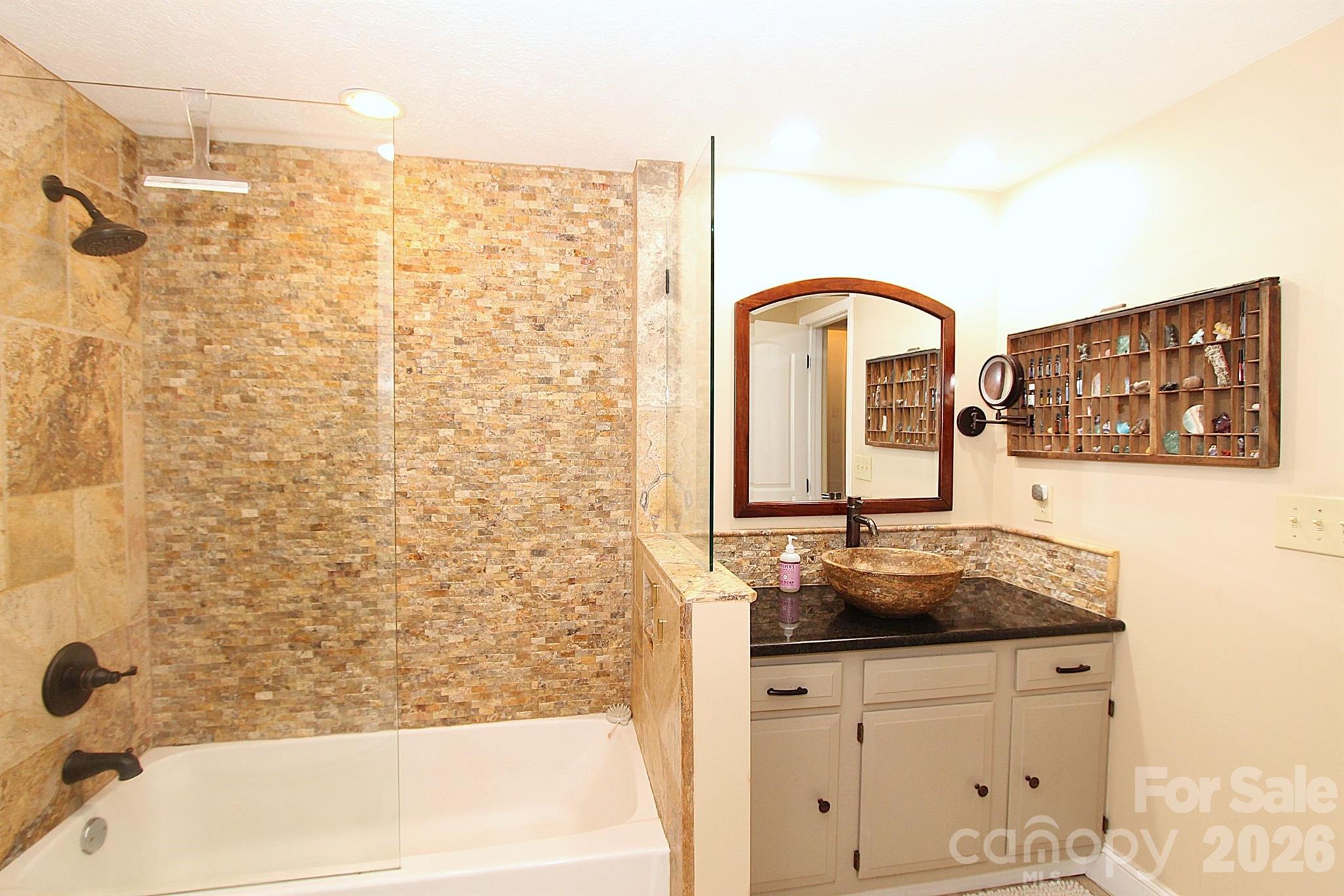 86 Pine Ridge Road — Hendersonville