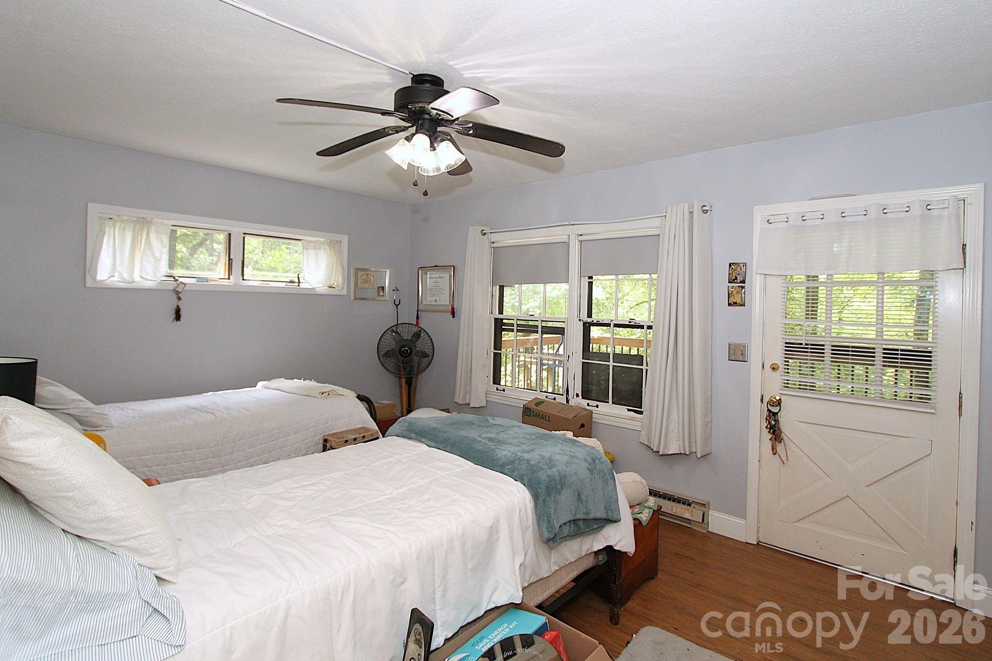 86 Pine Ridge Road — Hendersonville