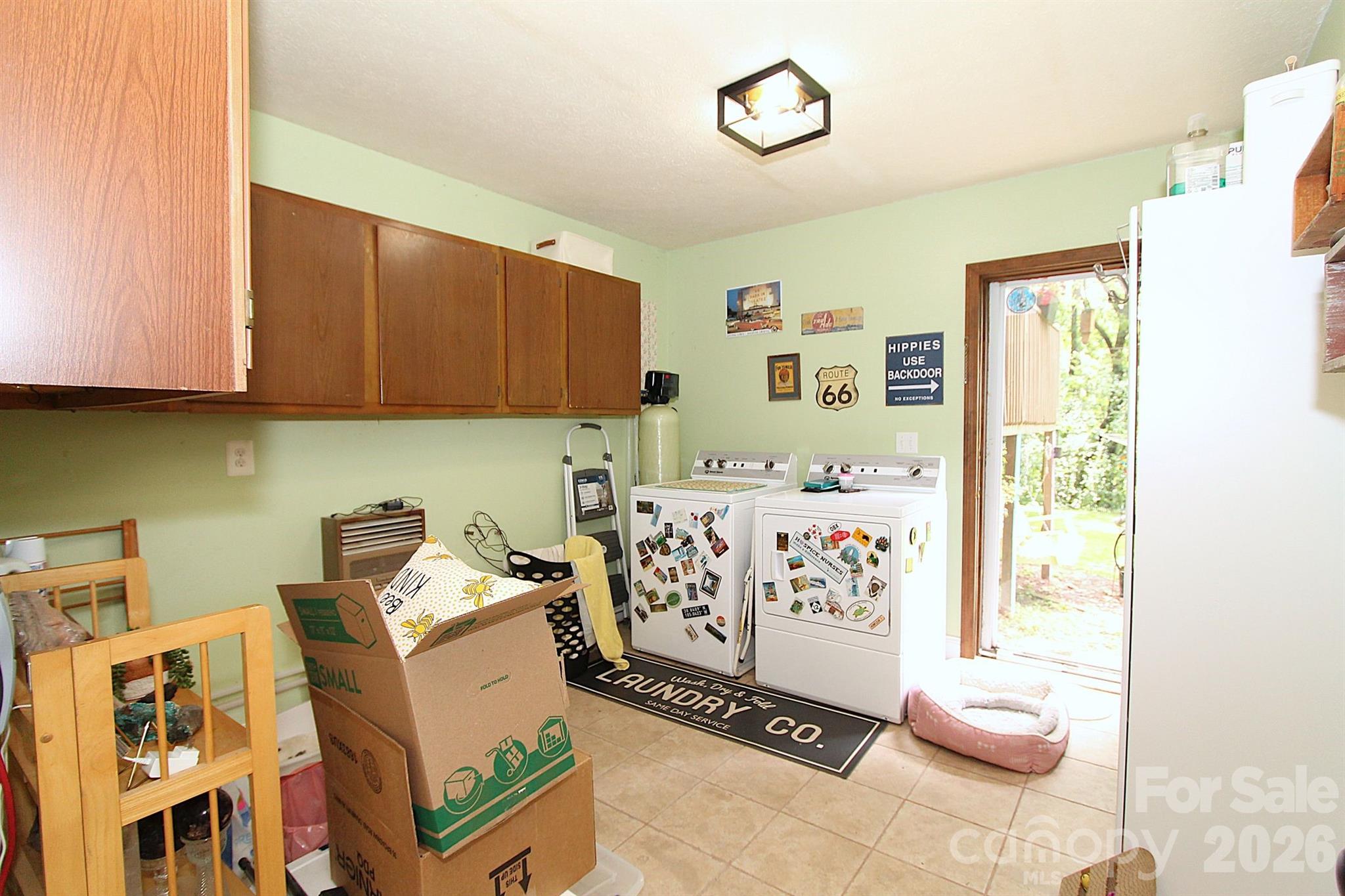 86 Pine Ridge Road — Hendersonville