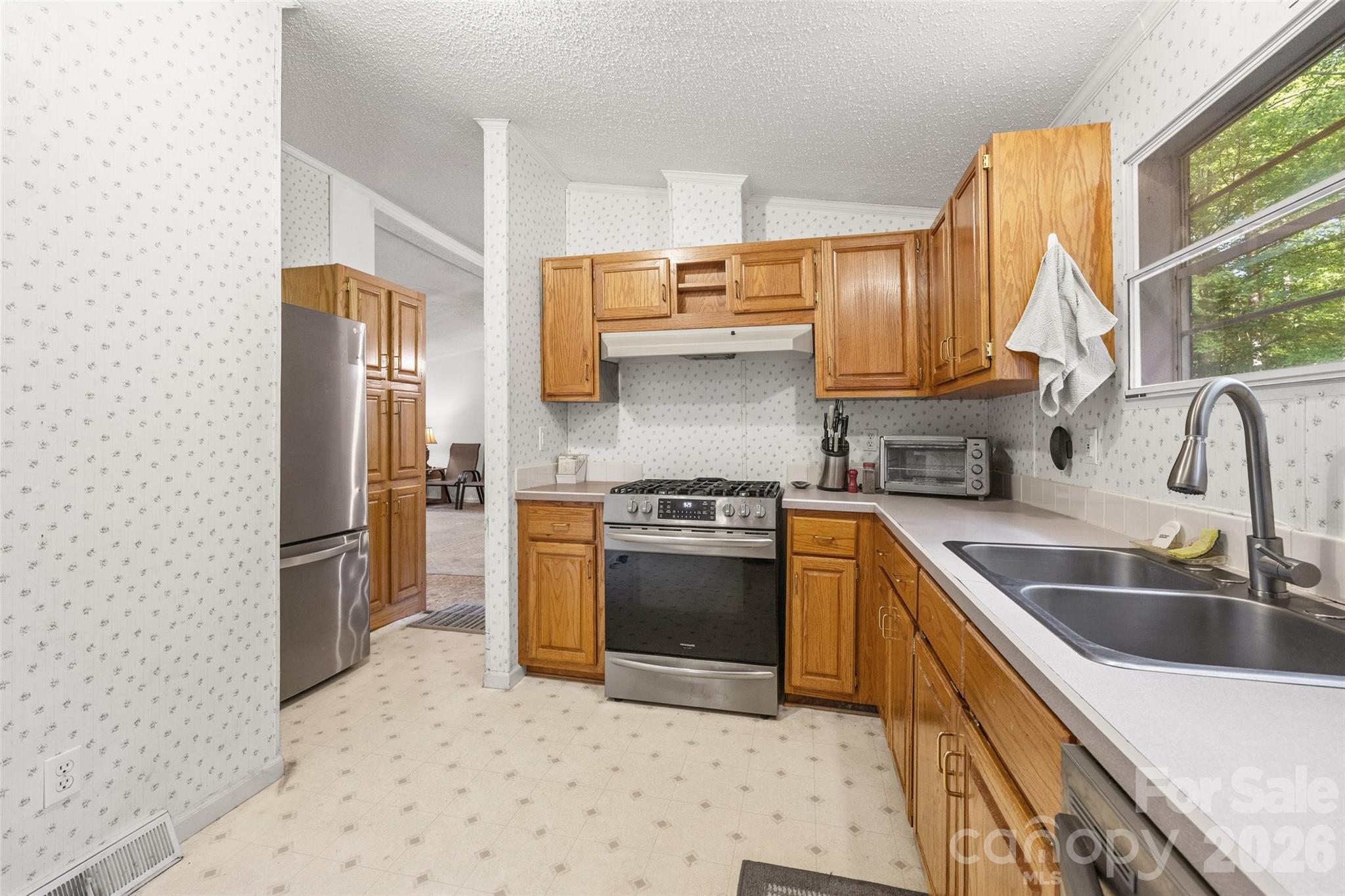 1475 Smith Woods Lane — Hickory Grove