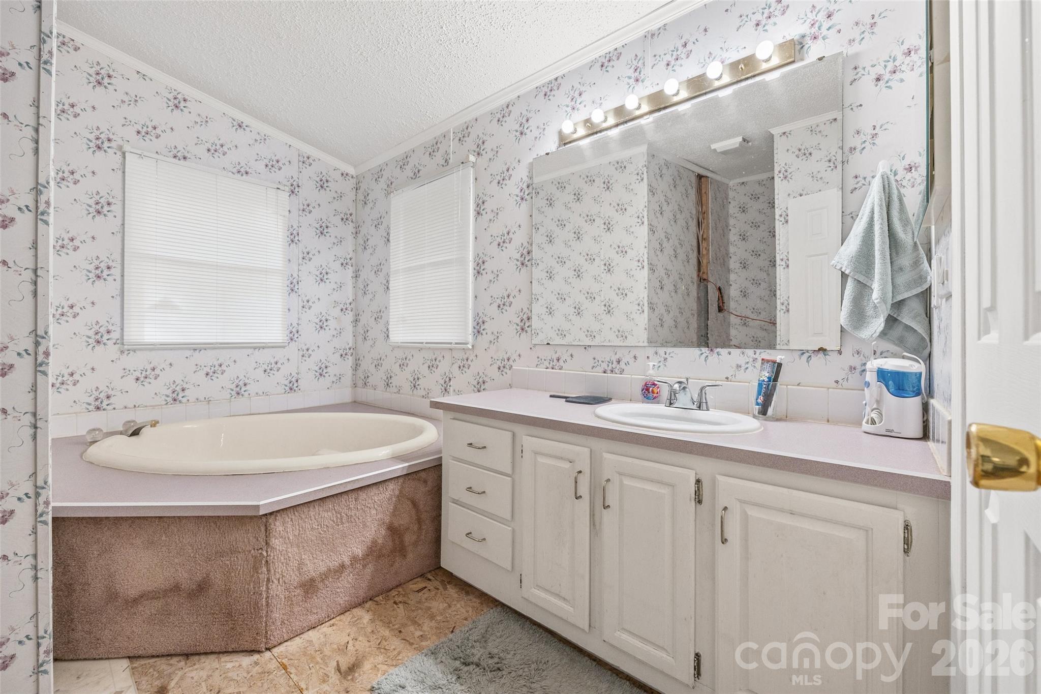 1475 Smith Woods Lane — Hickory Grove