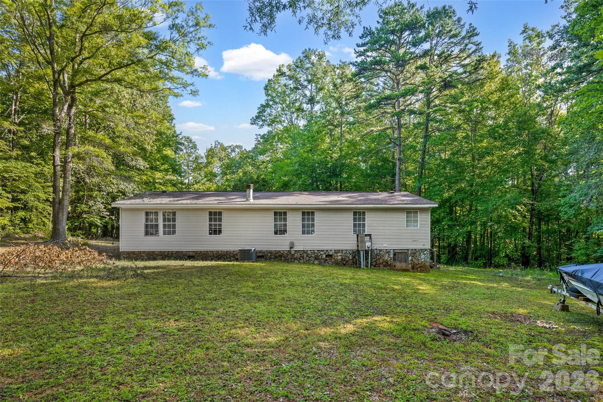 1475 Smith Woods Lane — Hickory Grove