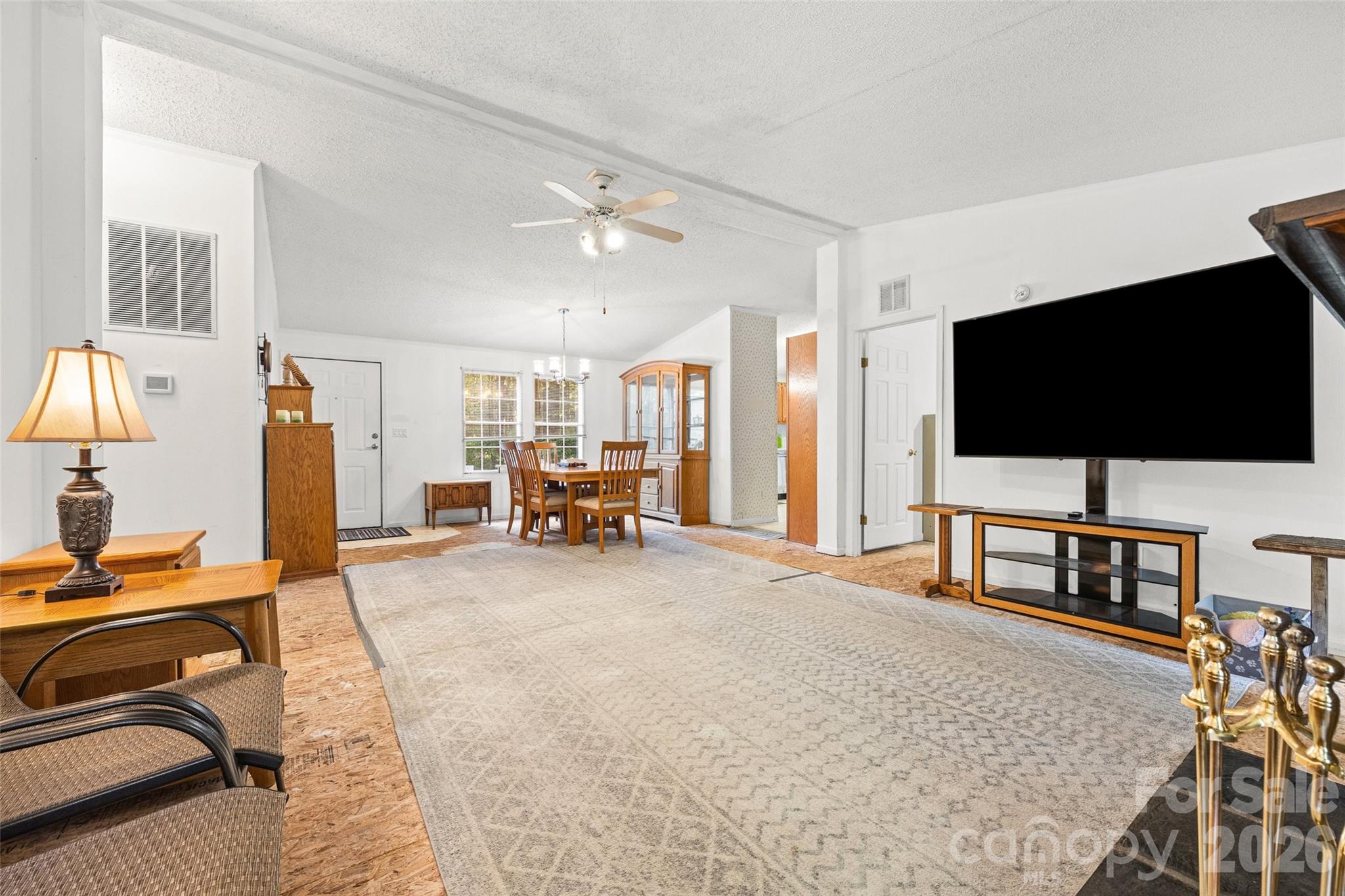 1475 Smith Woods Lane — Hickory Grove