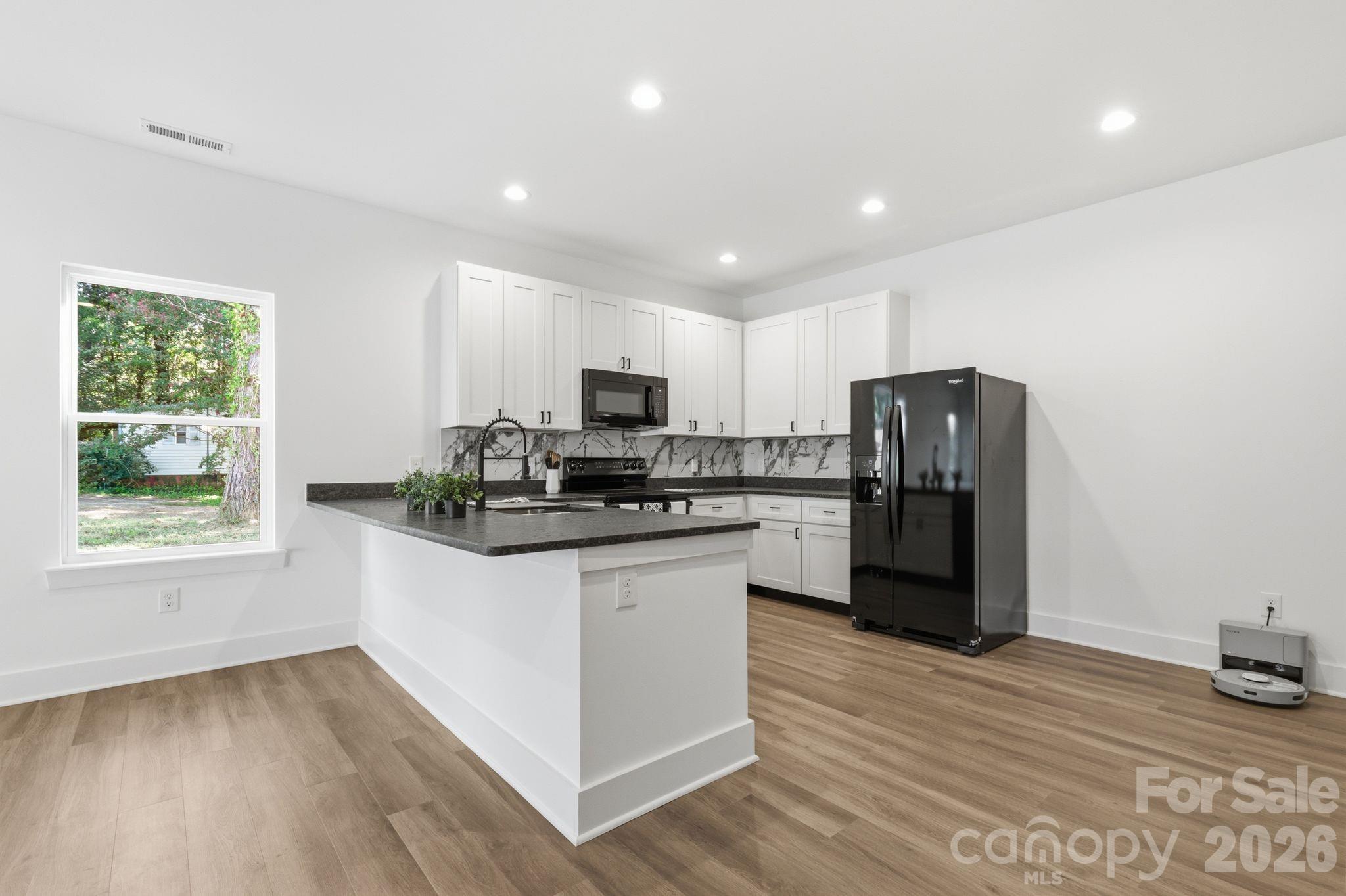 325 N Chapel Street — Landis