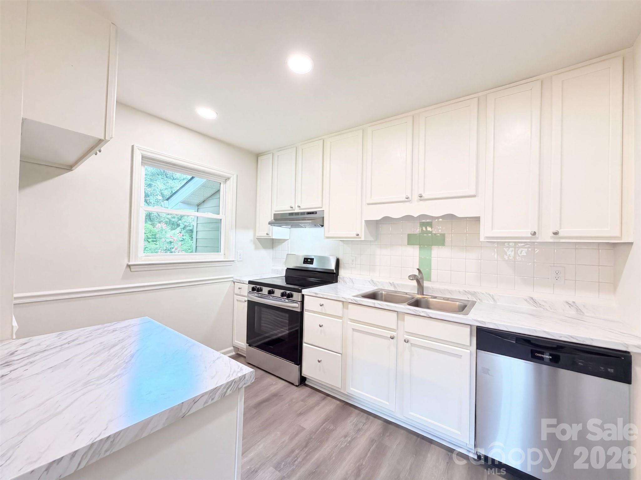 8332 Clear Meadow Lane — Charlotte