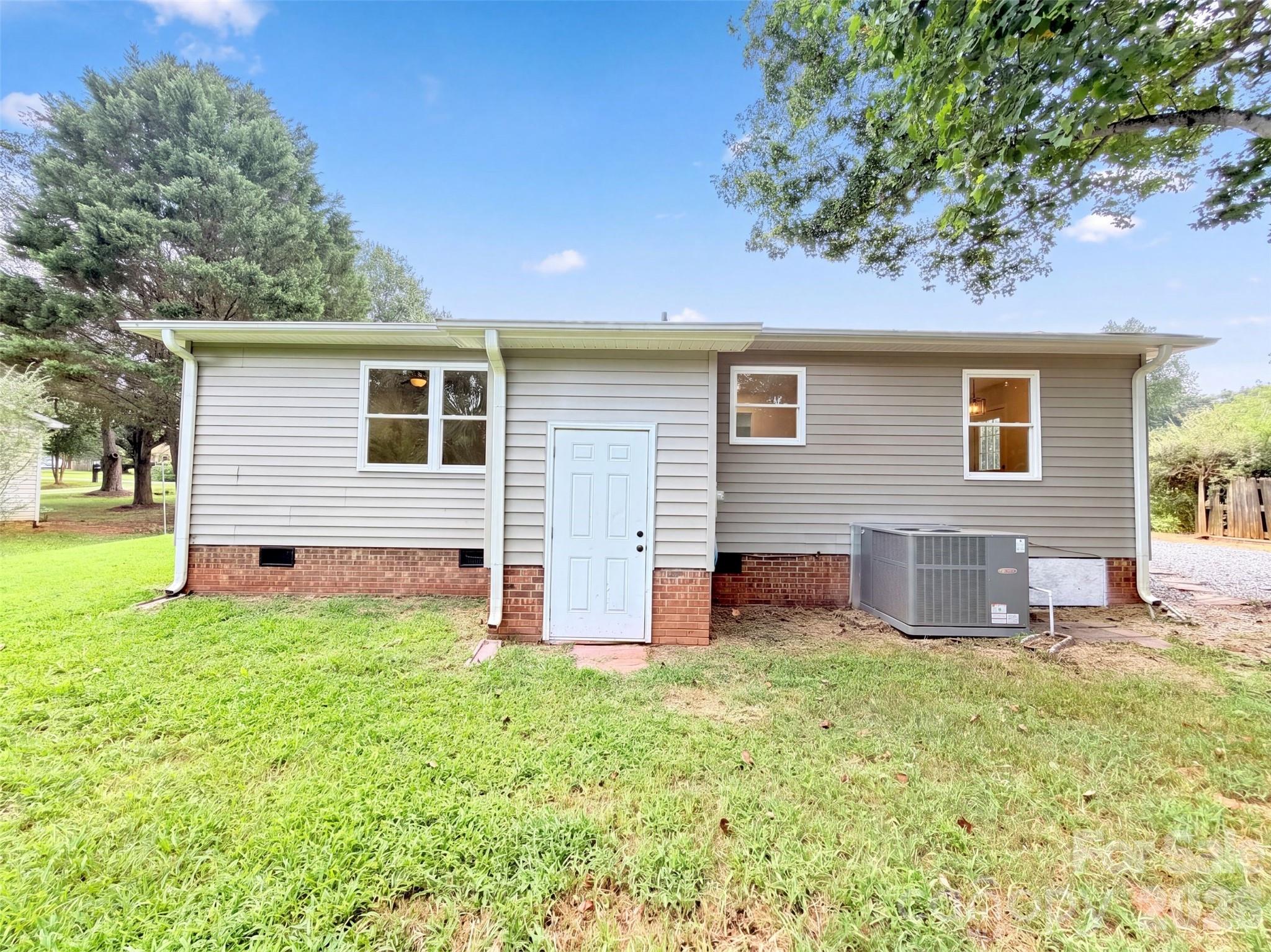 8332 Clear Meadow Lane — Charlotte