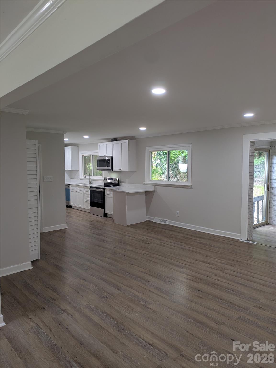 1002 Hemlock Drive — Shelby