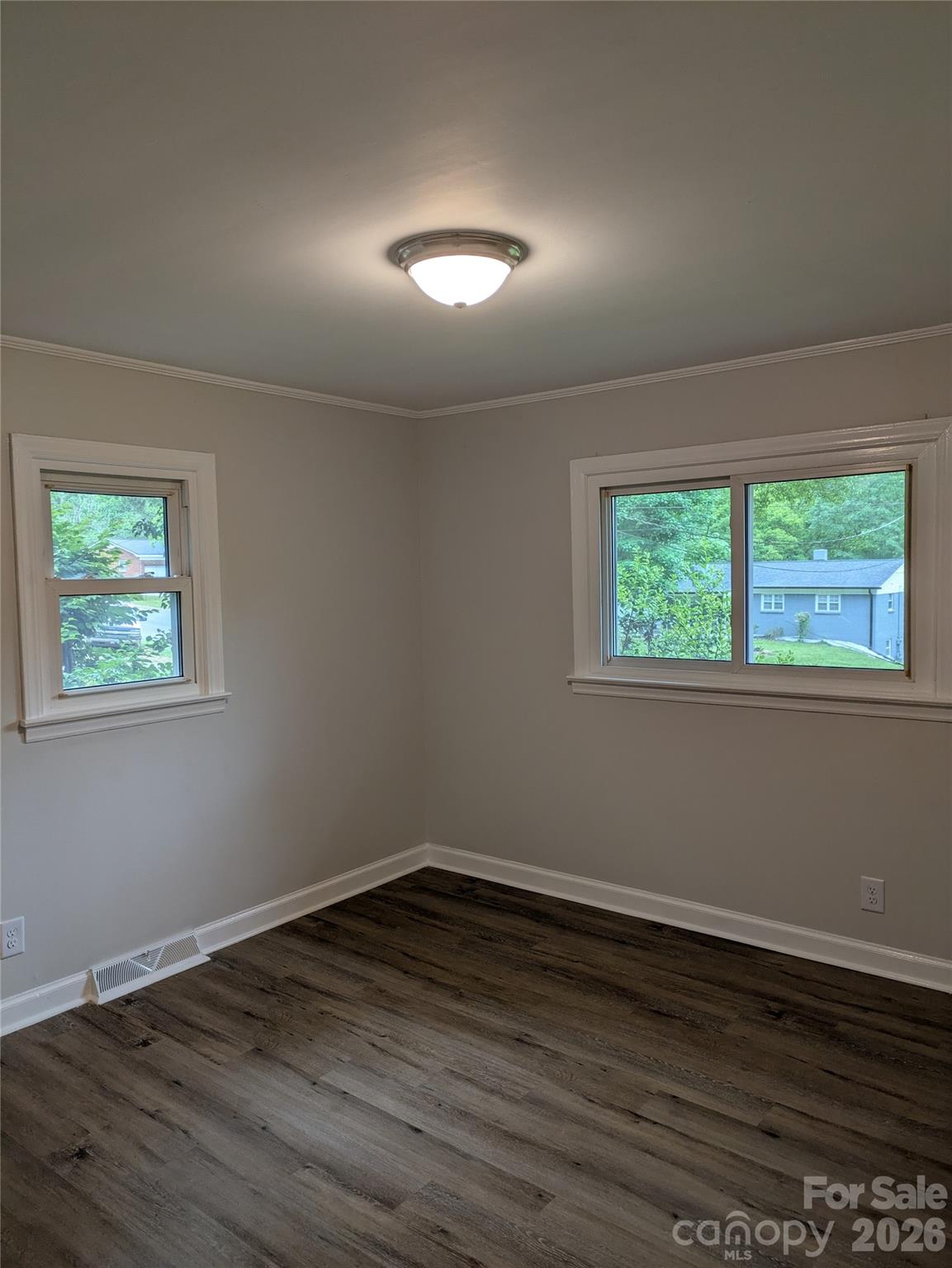 1002 Hemlock Drive — Shelby