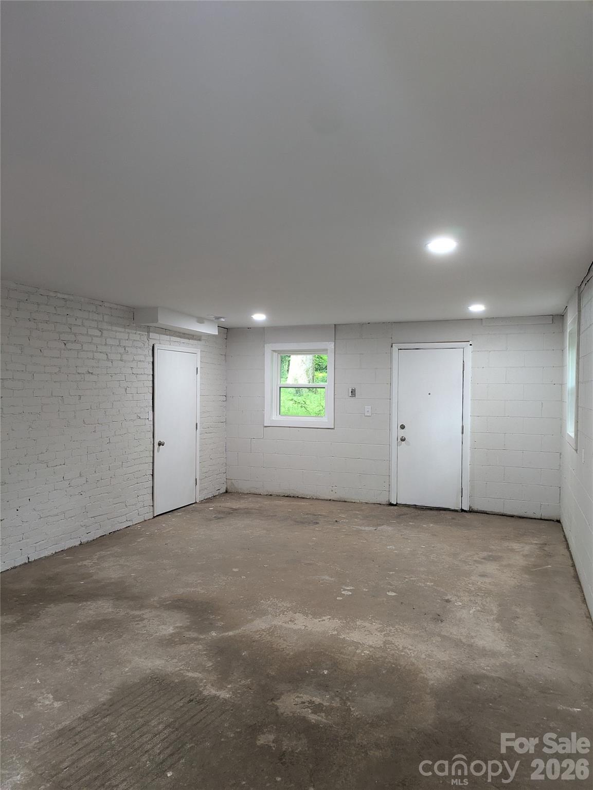 1002 Hemlock Drive — Shelby
