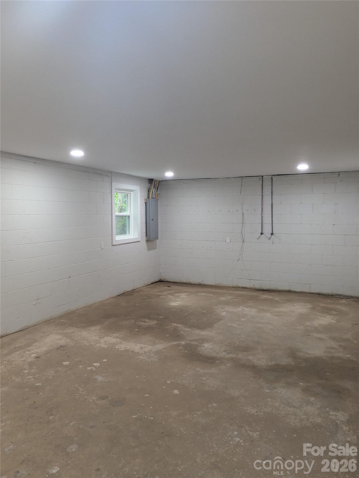 1002 Hemlock Drive — Shelby