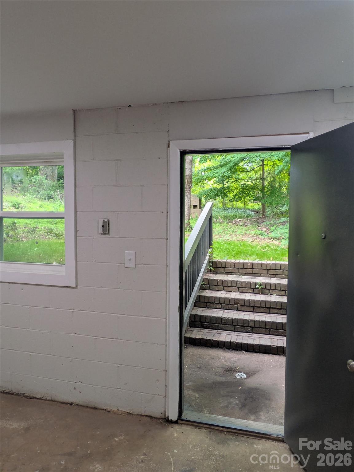 1002 Hemlock Drive — Shelby