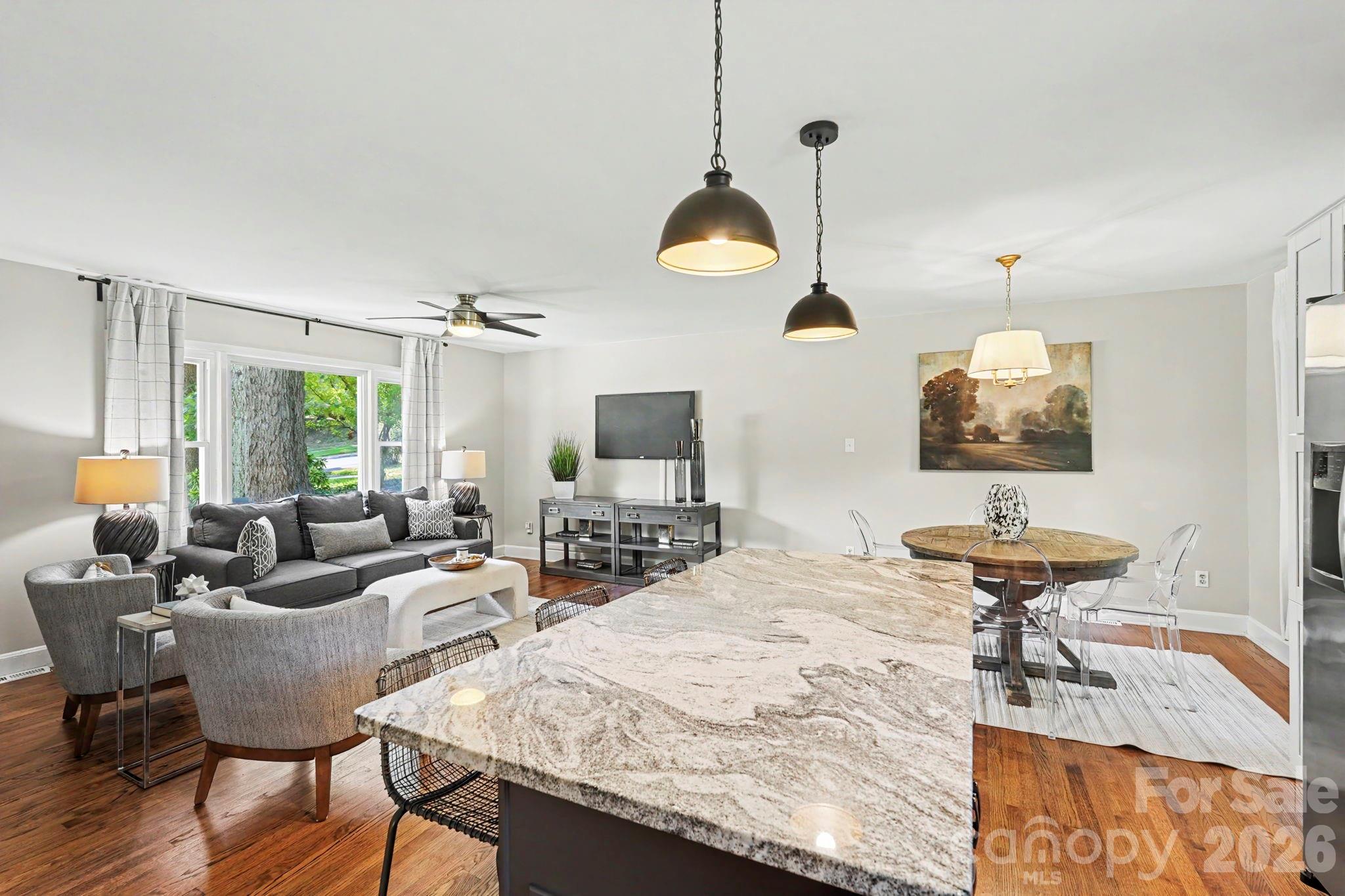 7316 Thorncliff Drive — Charlotte