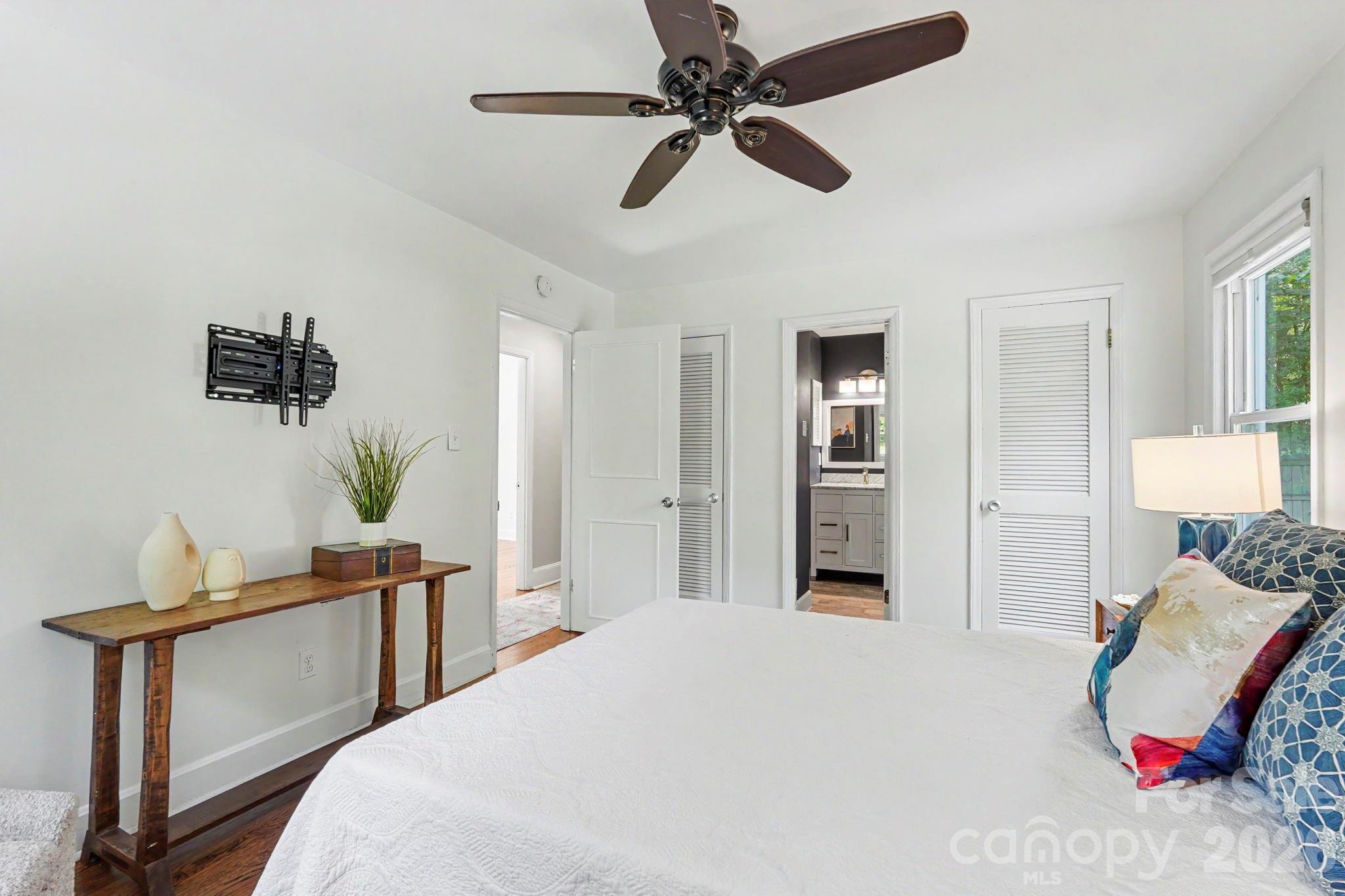 7316 Thorncliff Drive — Charlotte