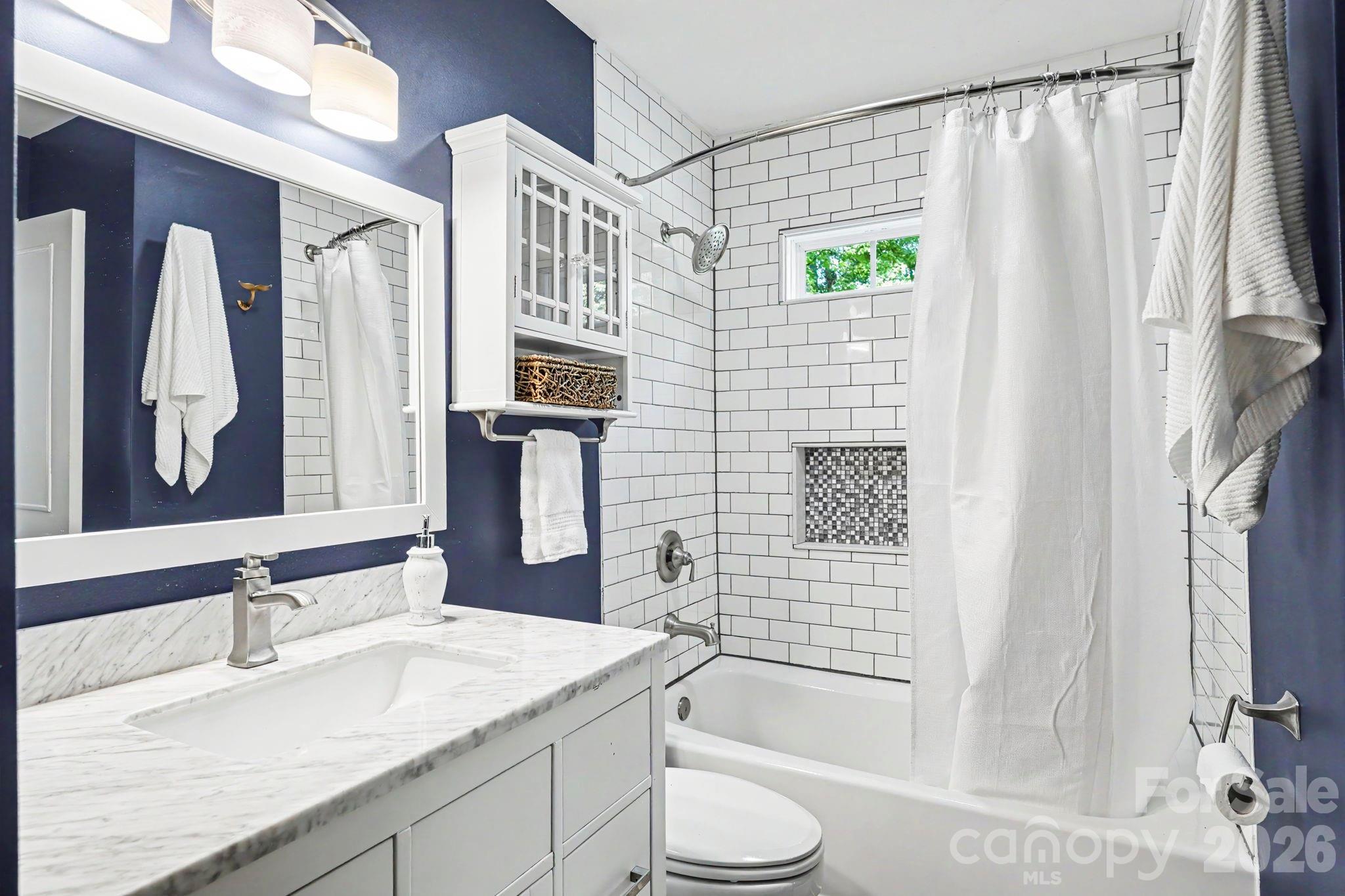 7316 Thorncliff Drive — Charlotte
