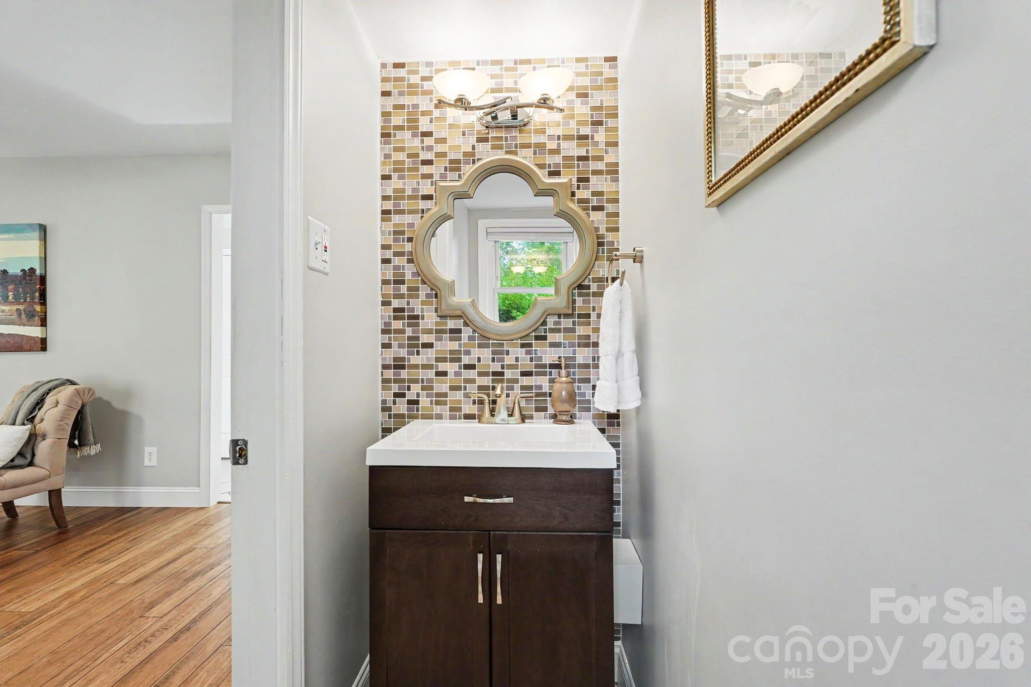 7316 Thorncliff Drive — Charlotte
