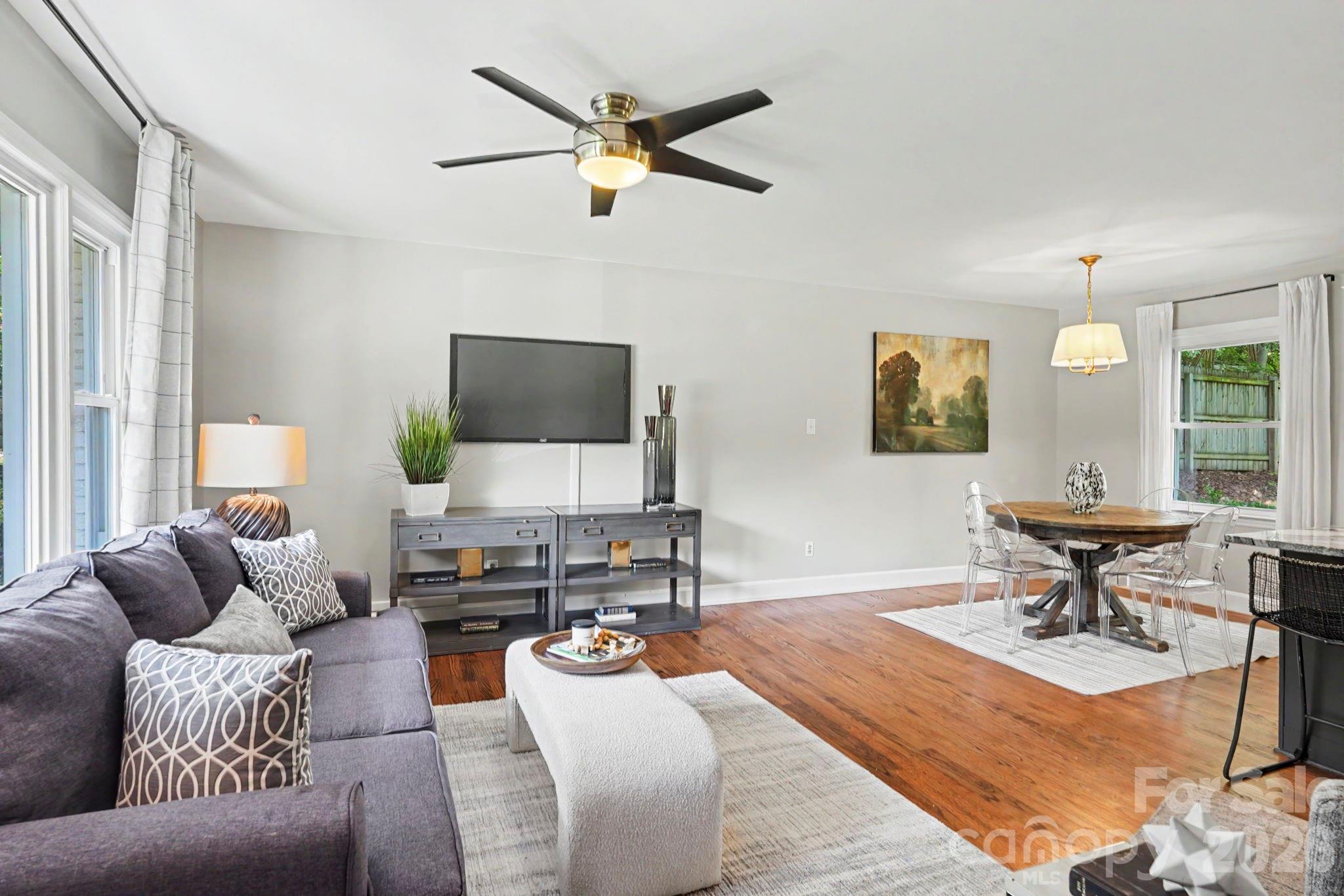 7316 Thorncliff Drive — Charlotte
