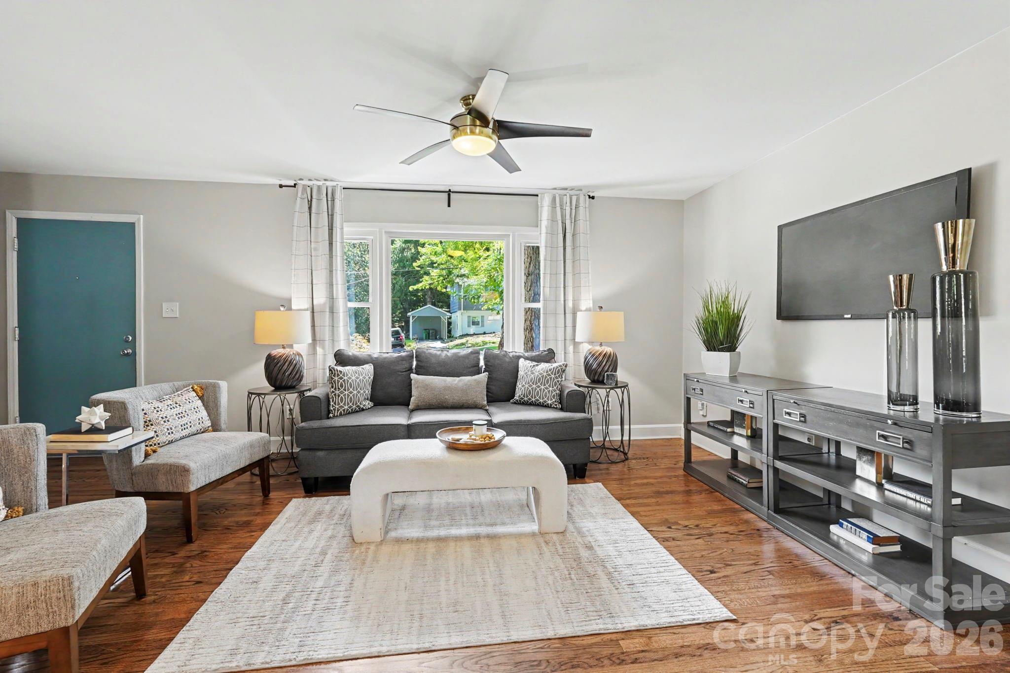 7316 Thorncliff Drive — Charlotte