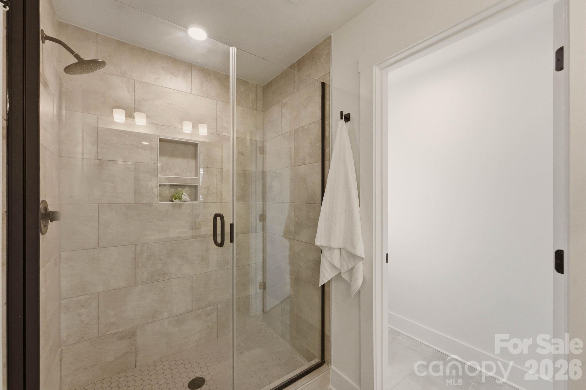 4011 Bass River Parkway — Charlotte