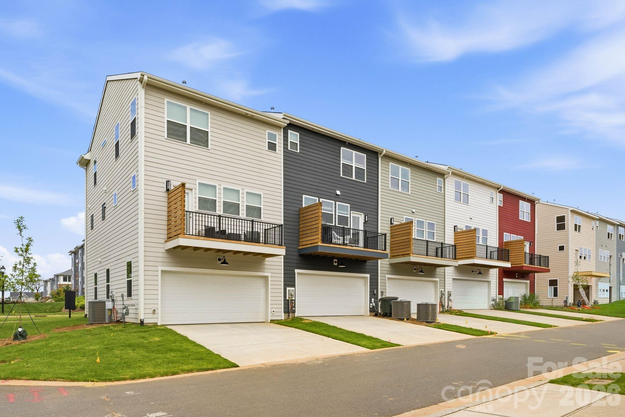 4011 Bass River Parkway — Charlotte