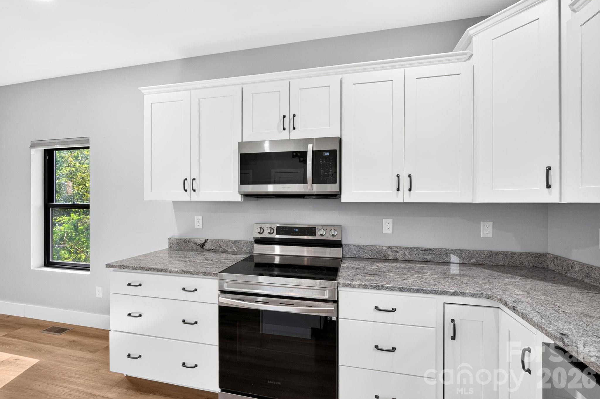 613 Salem Heights Lane — Swannanoa