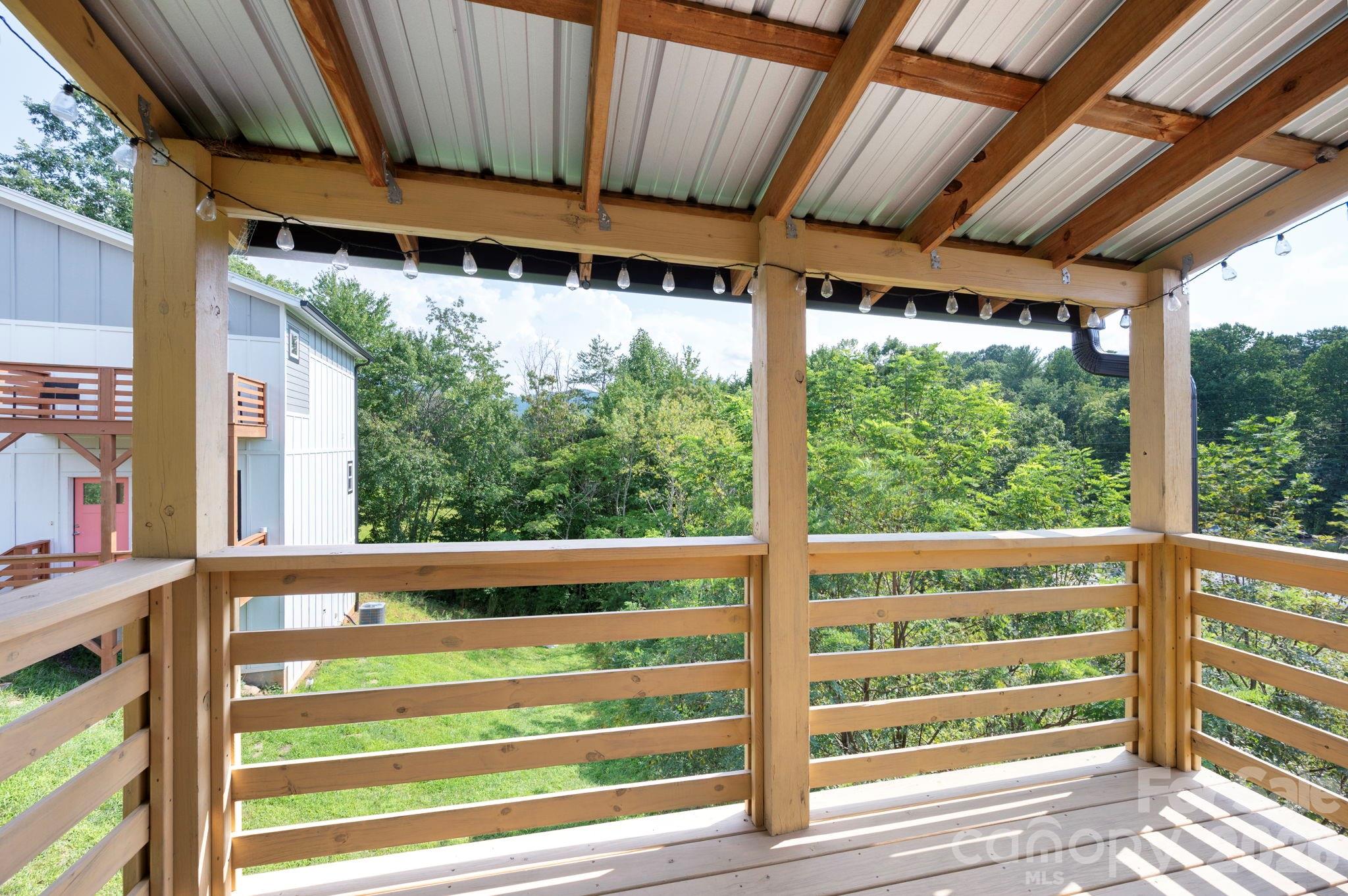 613 Salem Heights Lane — Swannanoa