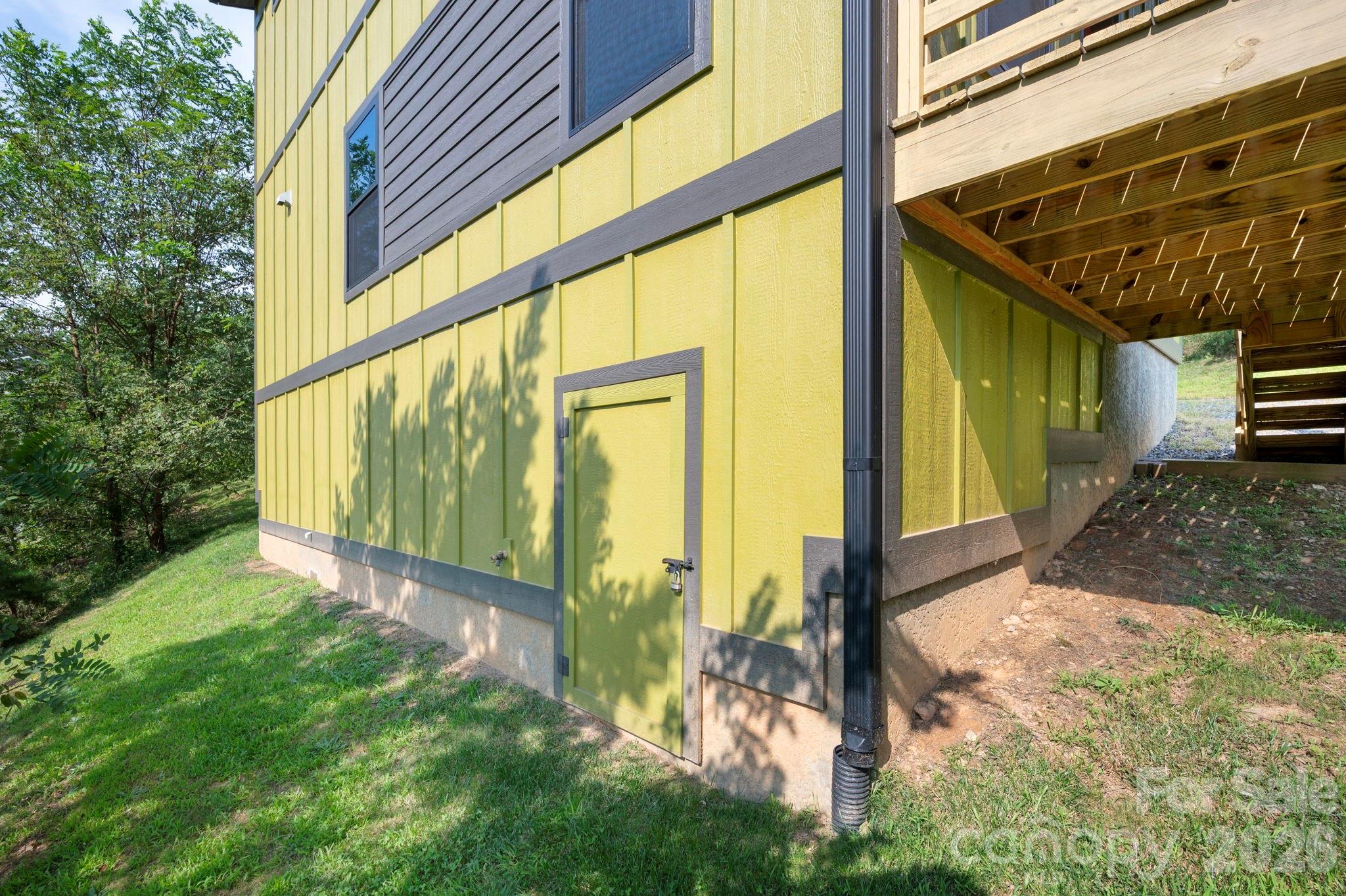 613 Salem Heights Lane — Swannanoa