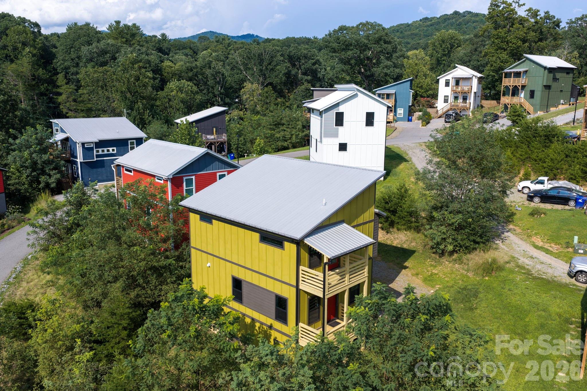 613 Salem Heights Lane — Swannanoa