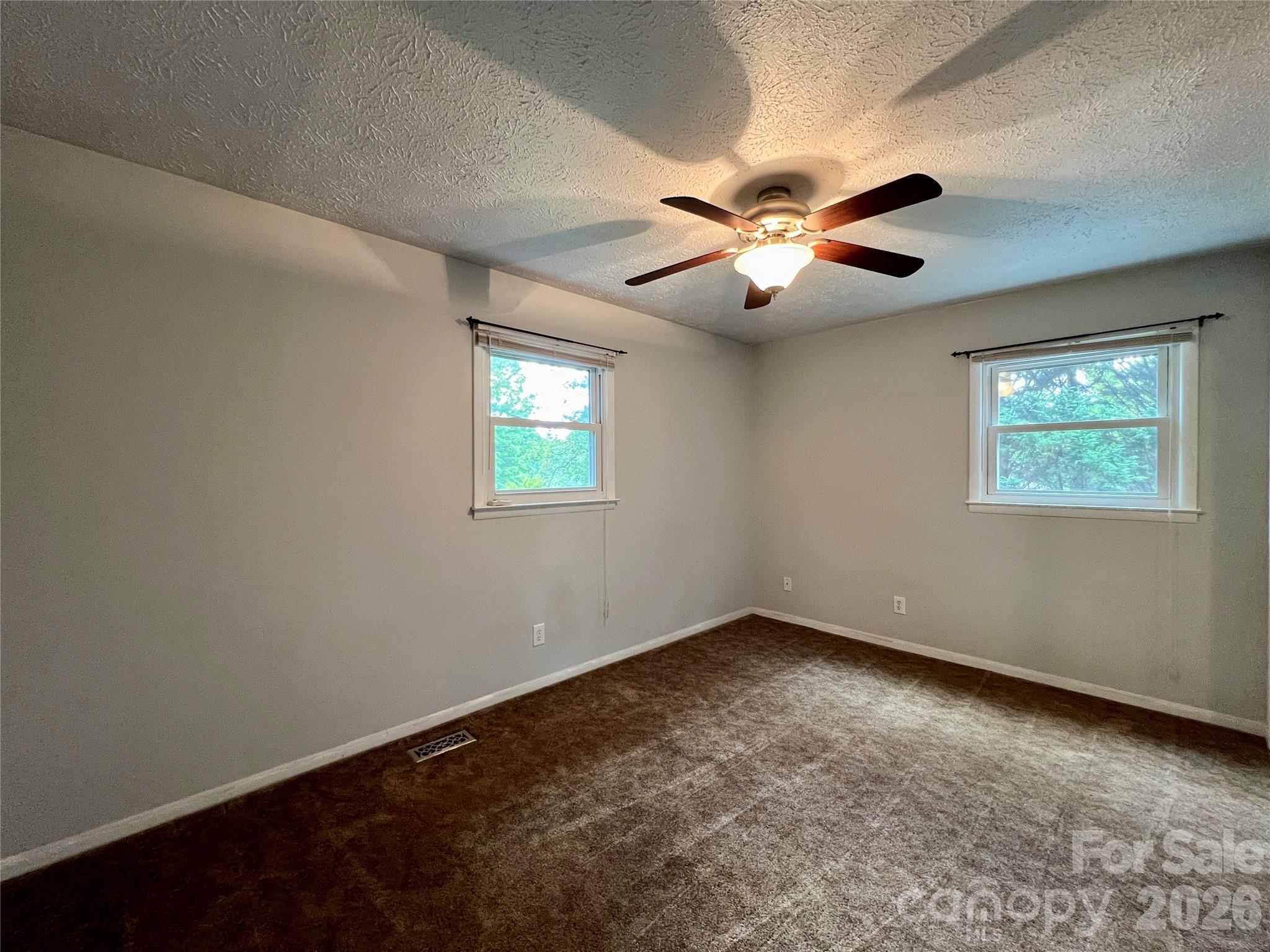28 Fairhaven Court — Asheville