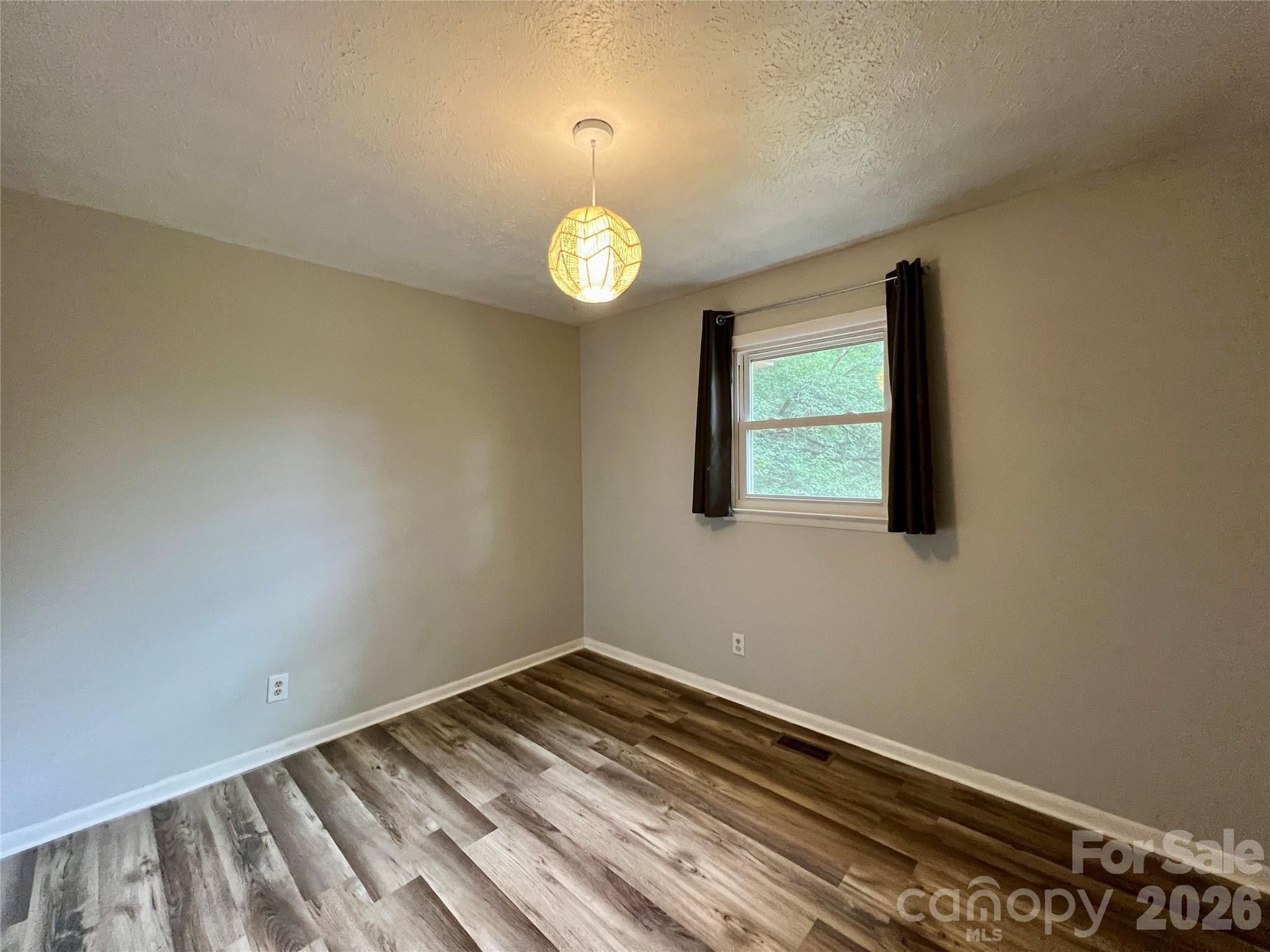 28 Fairhaven Court — Asheville