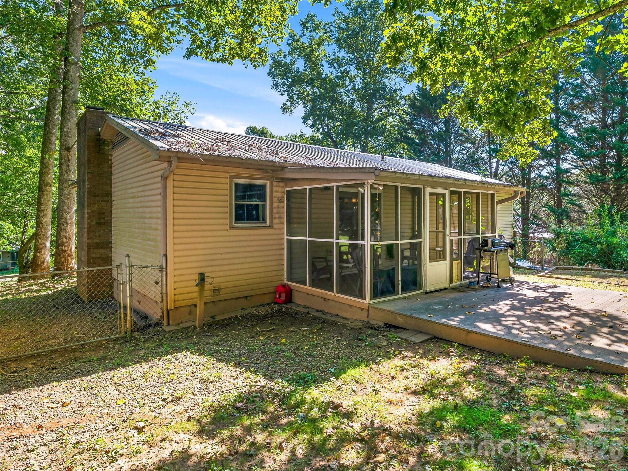 28 Fairhaven Court — Asheville