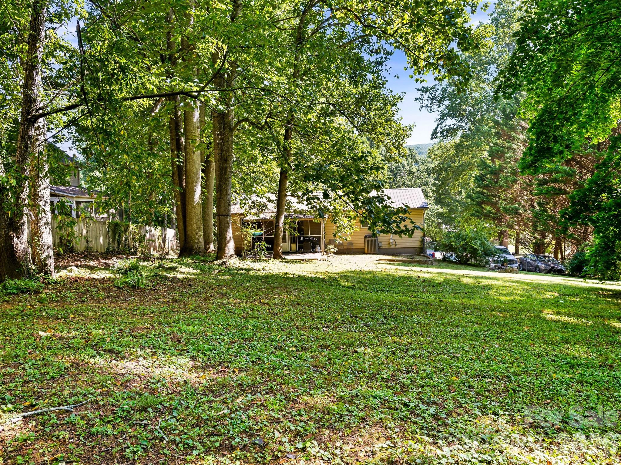 28 Fairhaven Court — Asheville