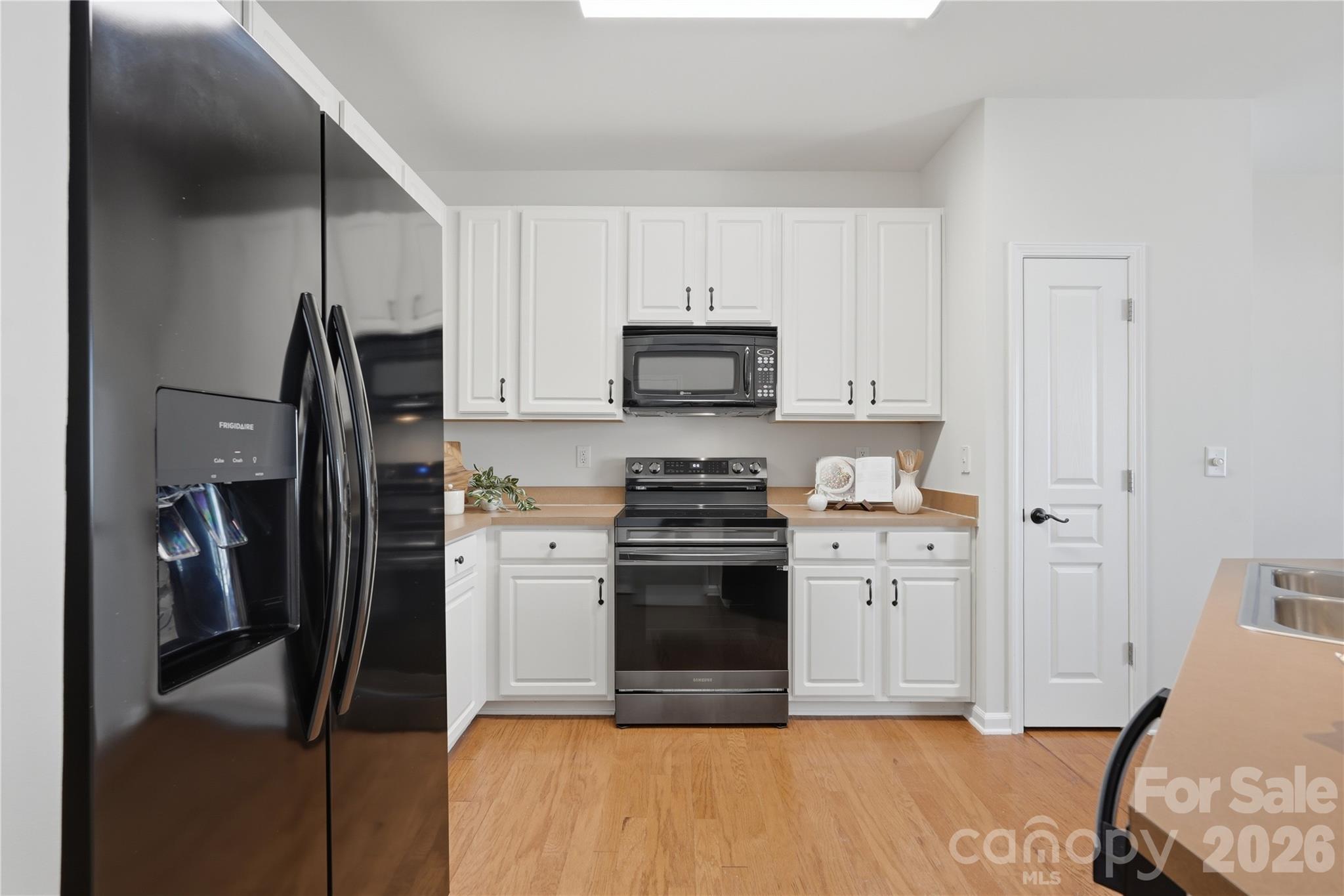 1028 Tabard Lane — Matthews