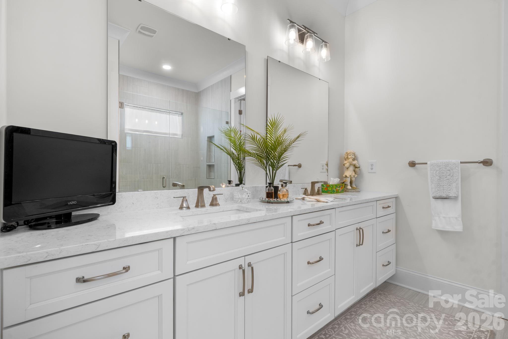 4526 Stellata Loop — Sherrills Ford