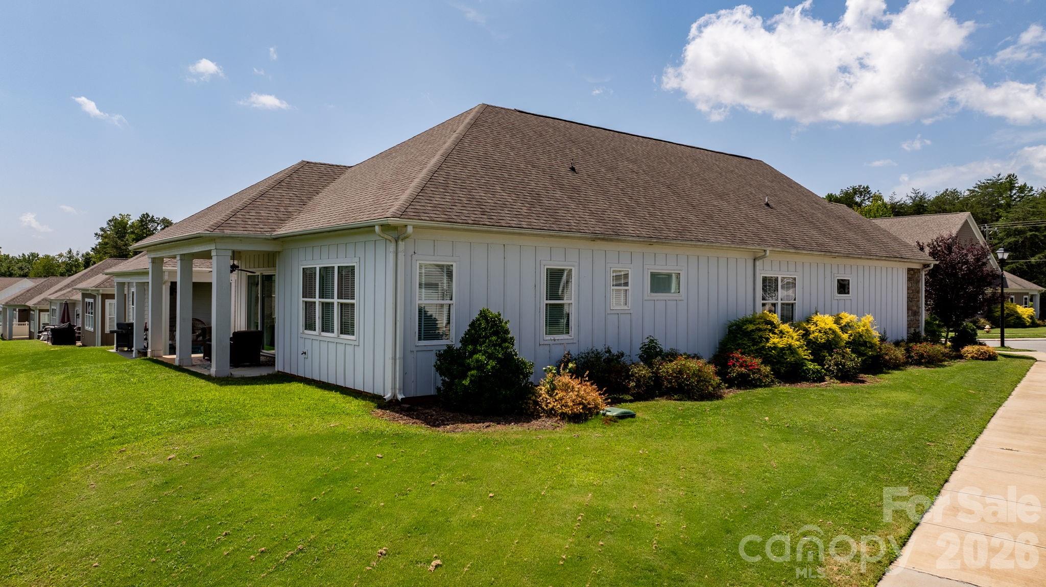 4526 Stellata Loop — Sherrills Ford