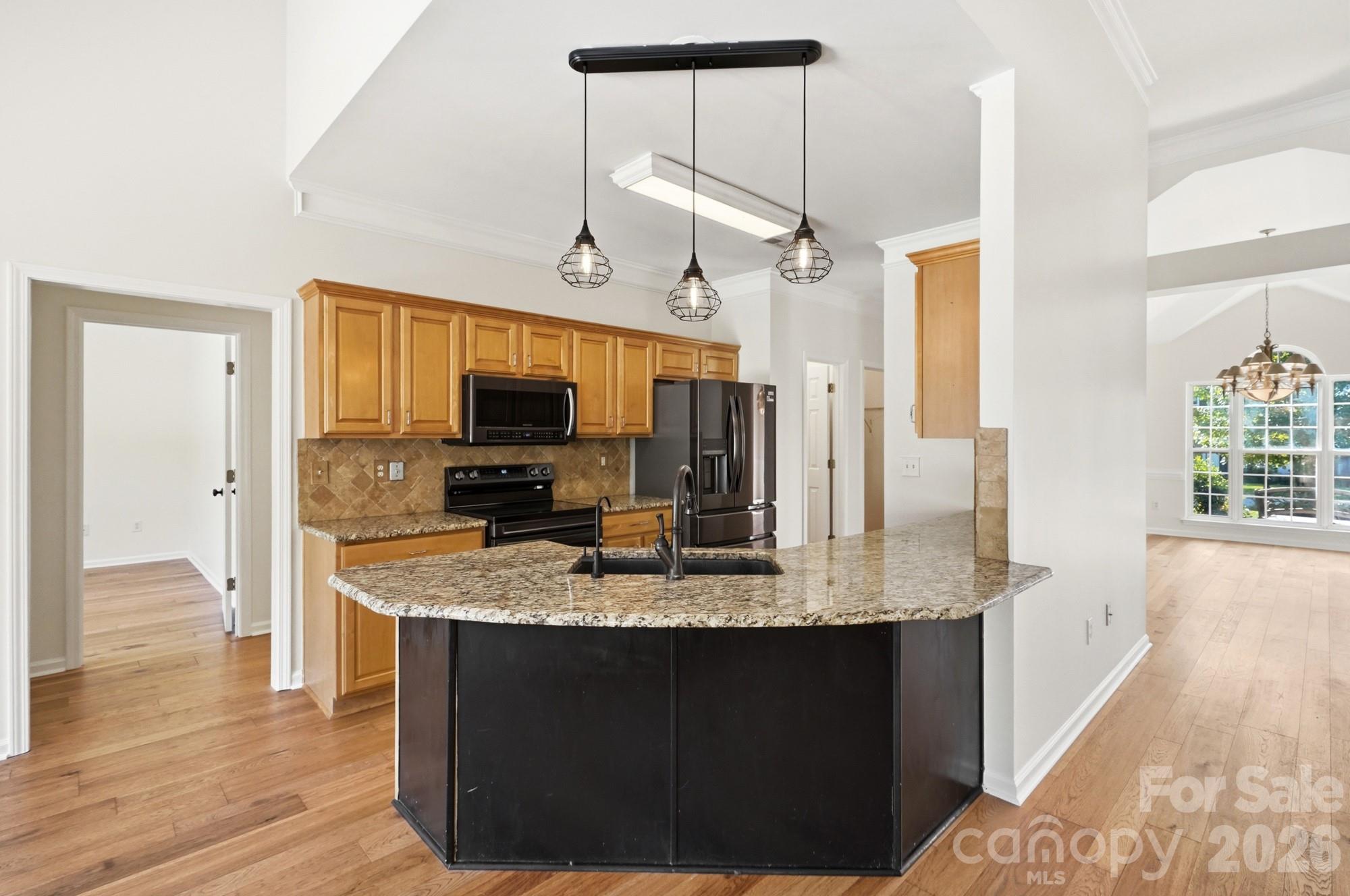 7877 Sedgebrook Drive E — Stanley
